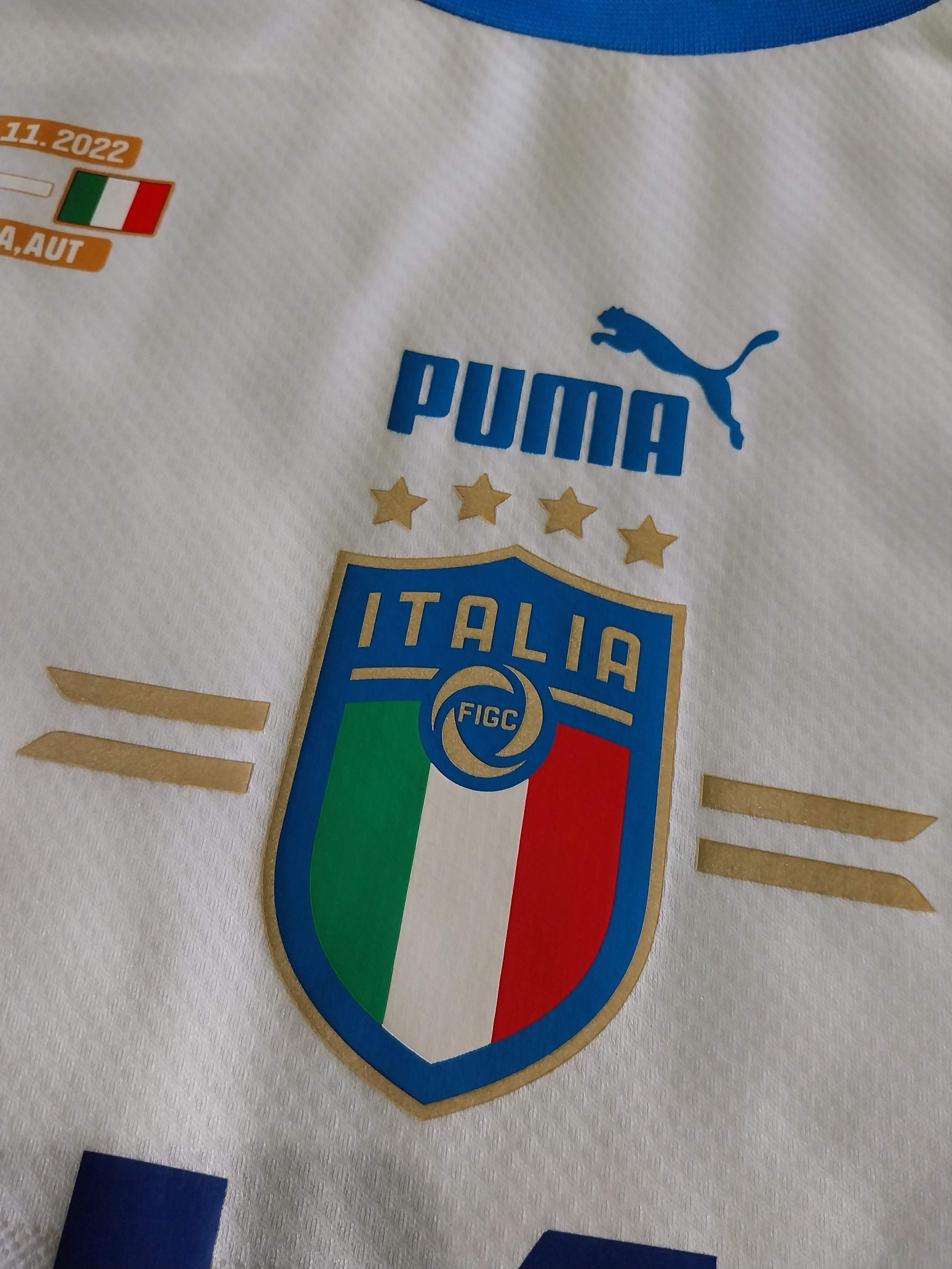 Puma Italy away 2022/2023 federico chiesa jersey football Size US L / EU 52-54 / 3 - 4 Thumbnail