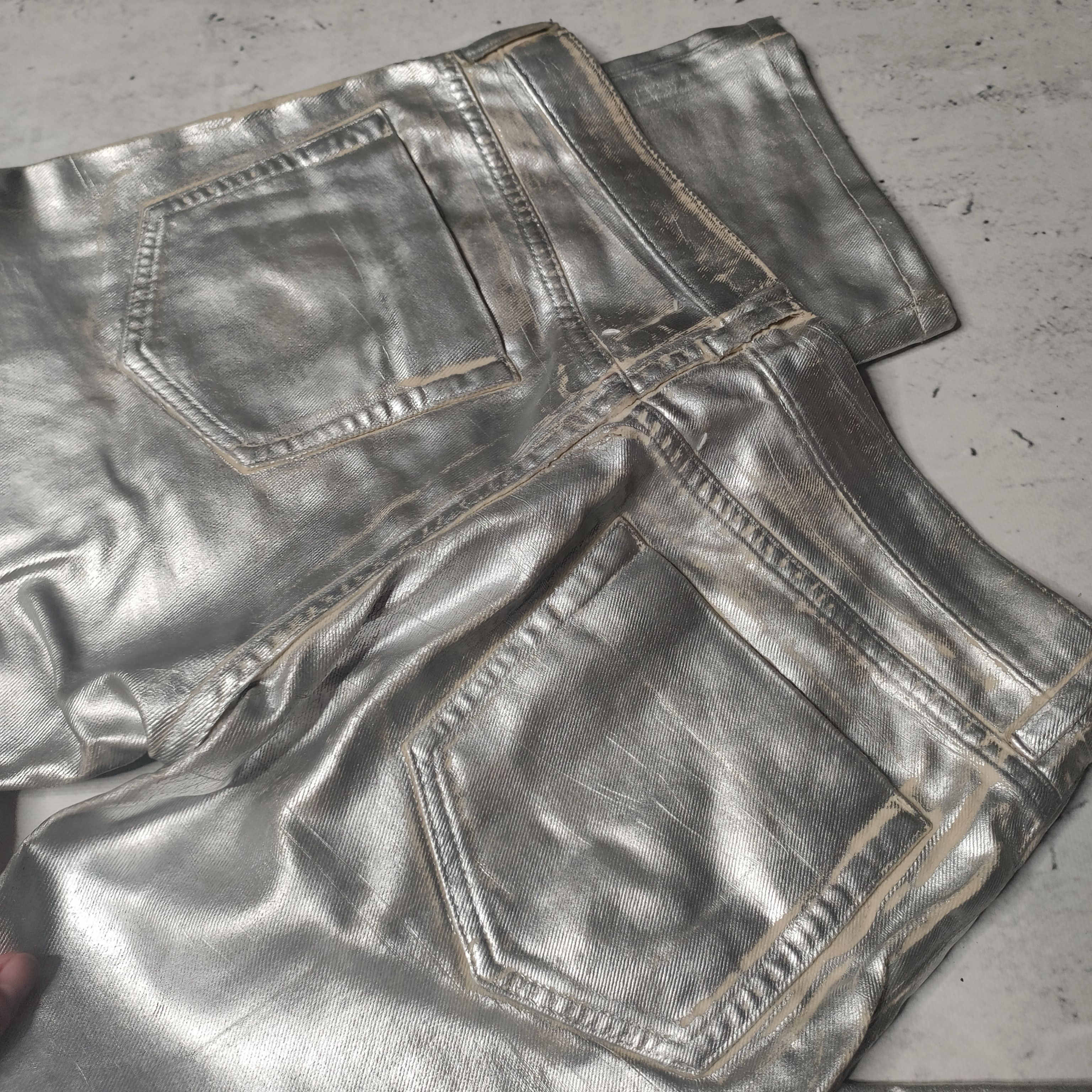 Maison Margiela Maison Margiela silver painted denim Size US 32 / EU 48 - 7 Thumbnail