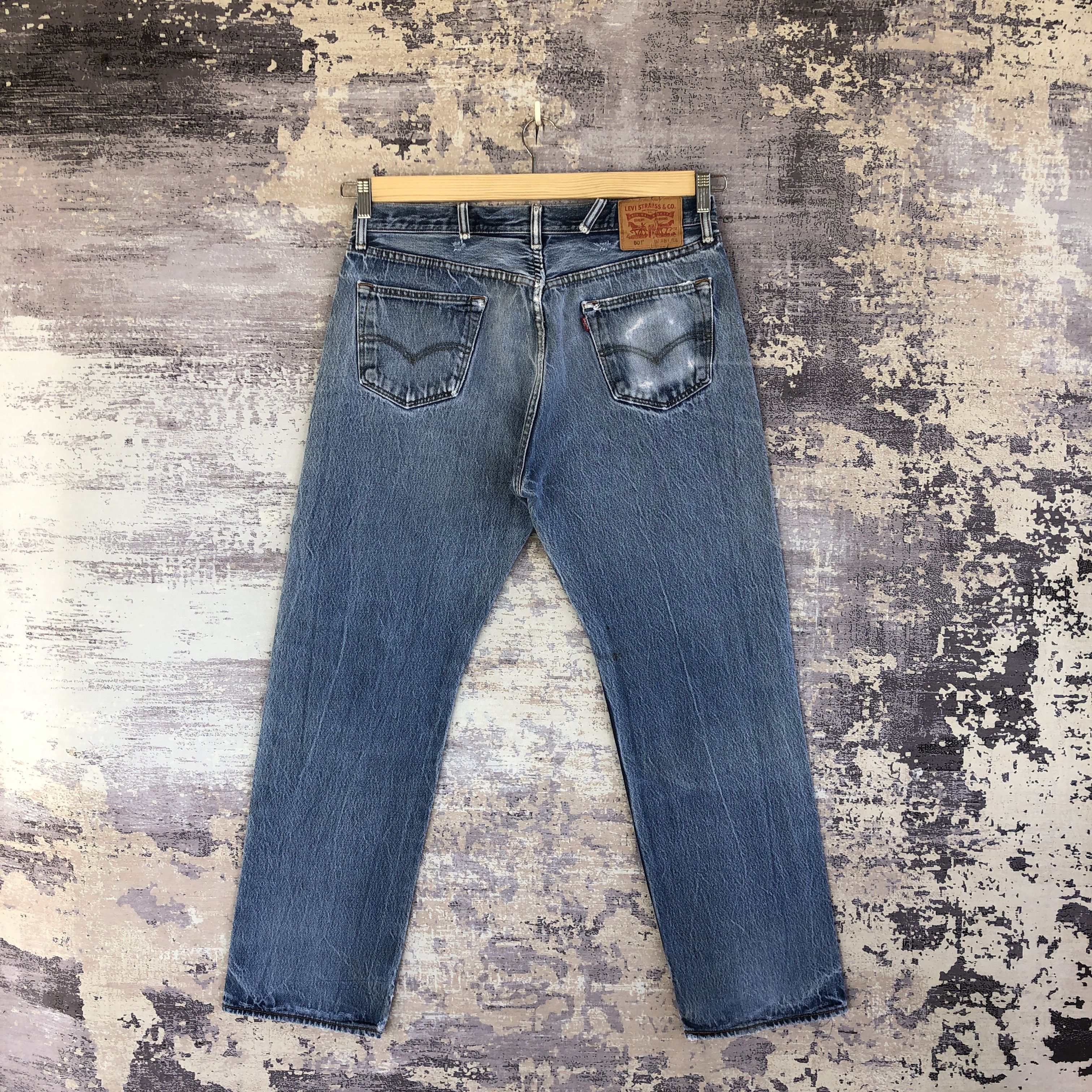 Levi's Vintage Distressed Levis 501 Blue Jeans Levi's Faded Denim Size US 34 / EU 50 - 2 Thumbnail