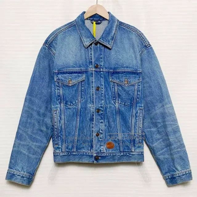 Gucci Gucci Embroidered pattern lapel denim jacket Size US L / EU 52-54 / 3 - 1 Thumbnail