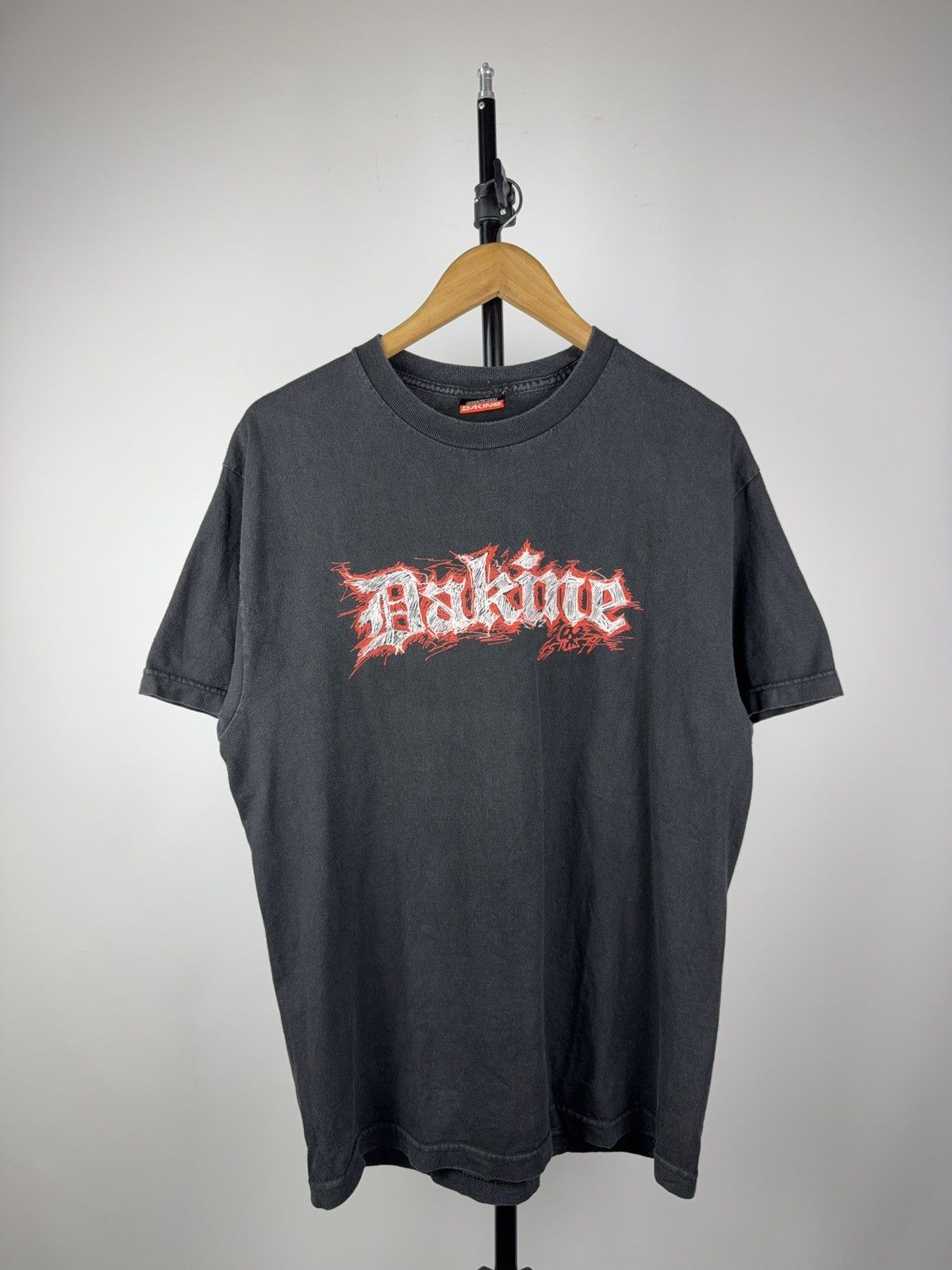 Dakine Vintage 90s Dakine Made in USA Graphic skateboard Faded Tee Size US L / EU 52-54 / 3 - 1 Thumbnail