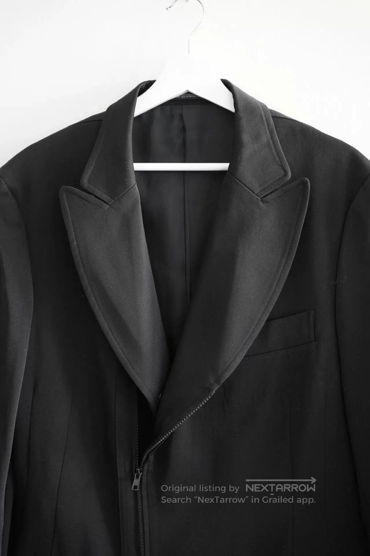 Yohji Yamamoto yohji yamamoto black suit with red cuffs. Size US S / EU 44-46 / 1 - 5 Thumbnail
