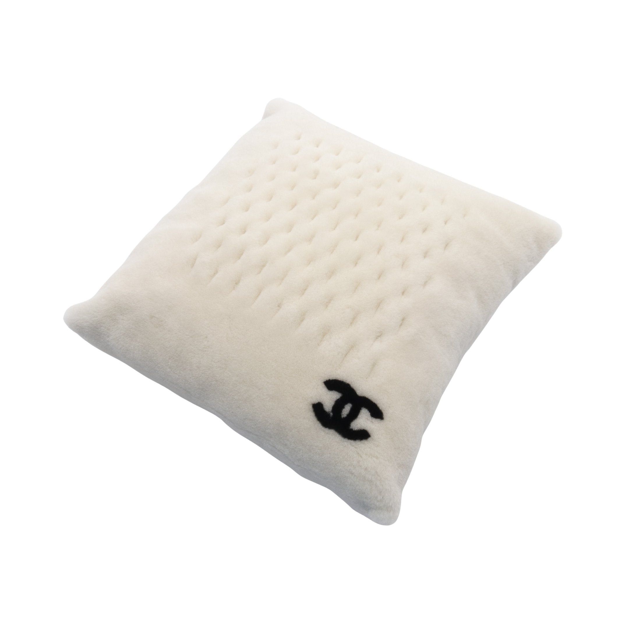 Chanel Chanel Coco Mark Cushion Interior Mouton Cashmere Off White Black Size ONE SIZE - 1 Thumbnail