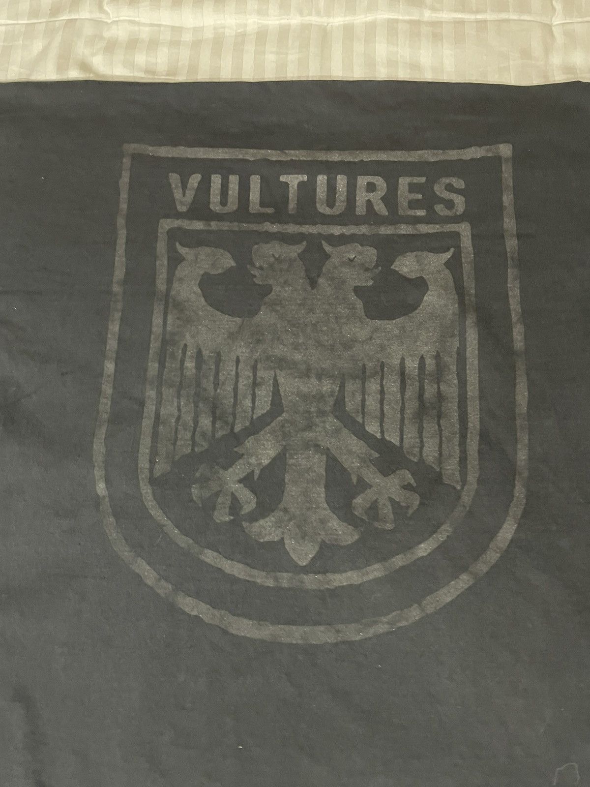 Gosha Rubchinskiy Kanye West Vultures Official Merch Grey Long Sleeve T-shirt Size US L / EU 52-54 / 3 - 12 Thumbnail