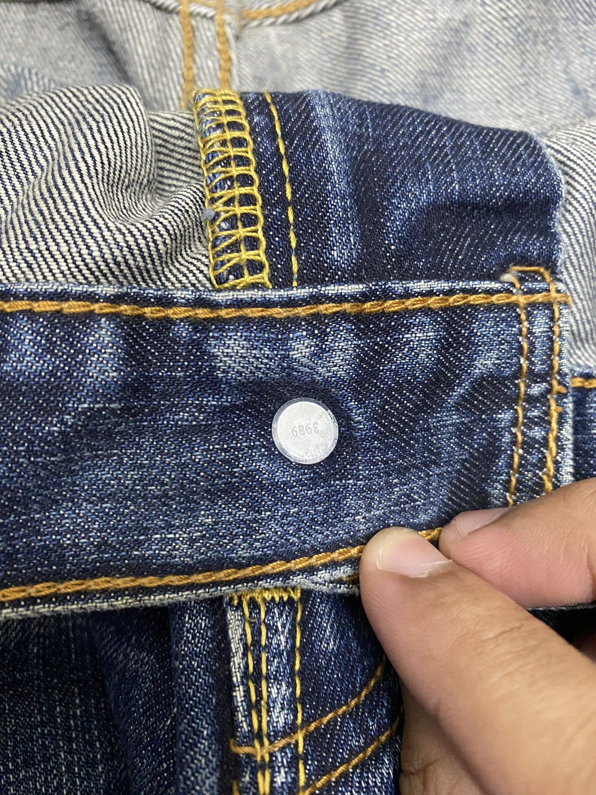 Levi's VINTAGE LEVIS 502 DISTRESSED DENIM JEANS Size US 34 / EU 50 - 10 Thumbnail