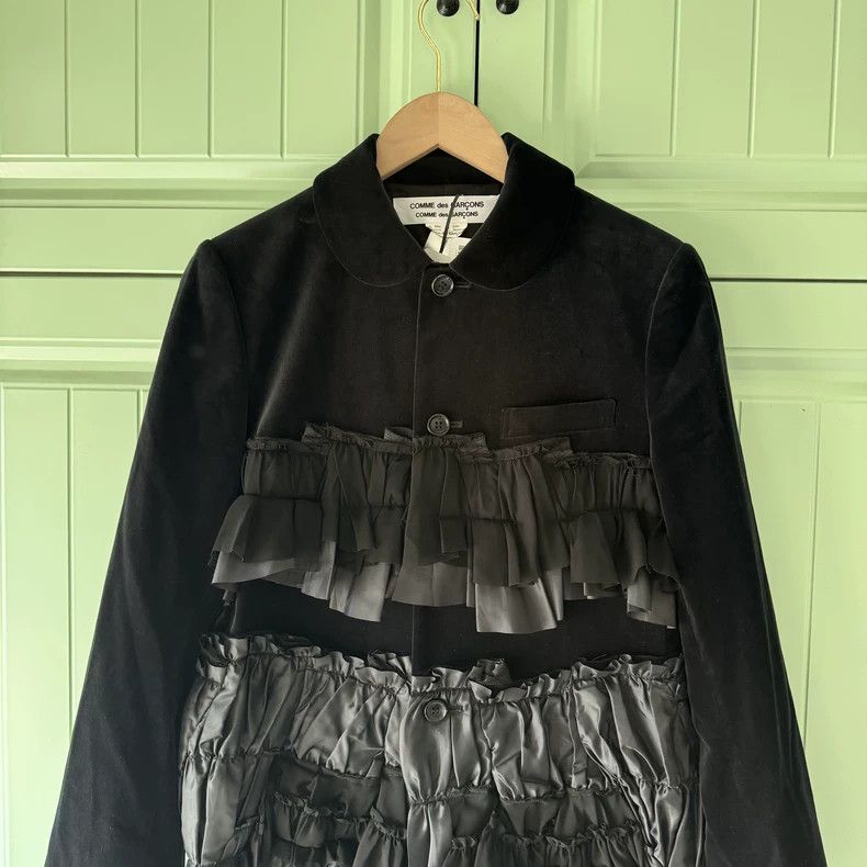 Comme des Garcons Comme Des Garcons The coat jacket is made of velvet fabric Size S / US 4 / IT 40 - 6 Thumbnail