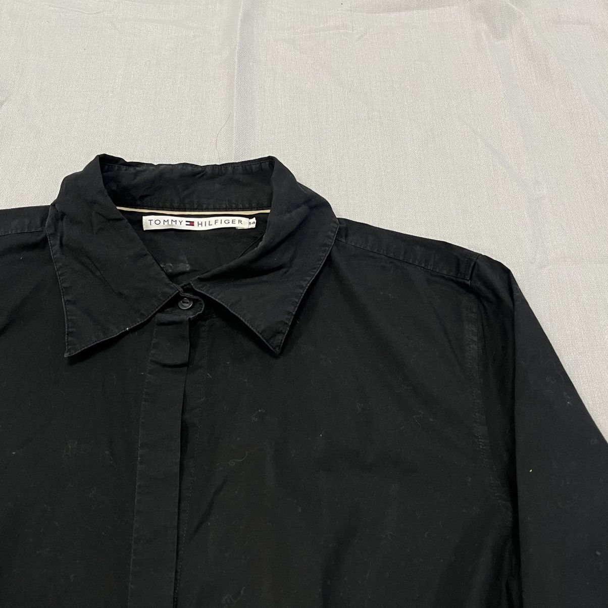 Tommy Hilfiger Black Tommy Hilfiger button-up shirt Size M / US 6-8 / IT 42-44 - 2 Thumbnail