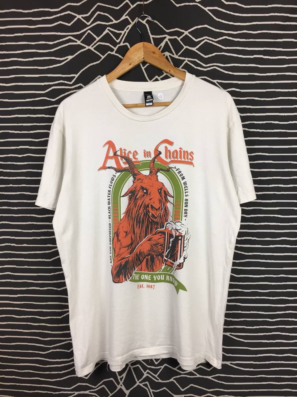 Band Tees Alice In Chains Alternative Grunge Band Devils Brew Tee Size US L / EU 52-54 / 3 - 1 Thumbnail