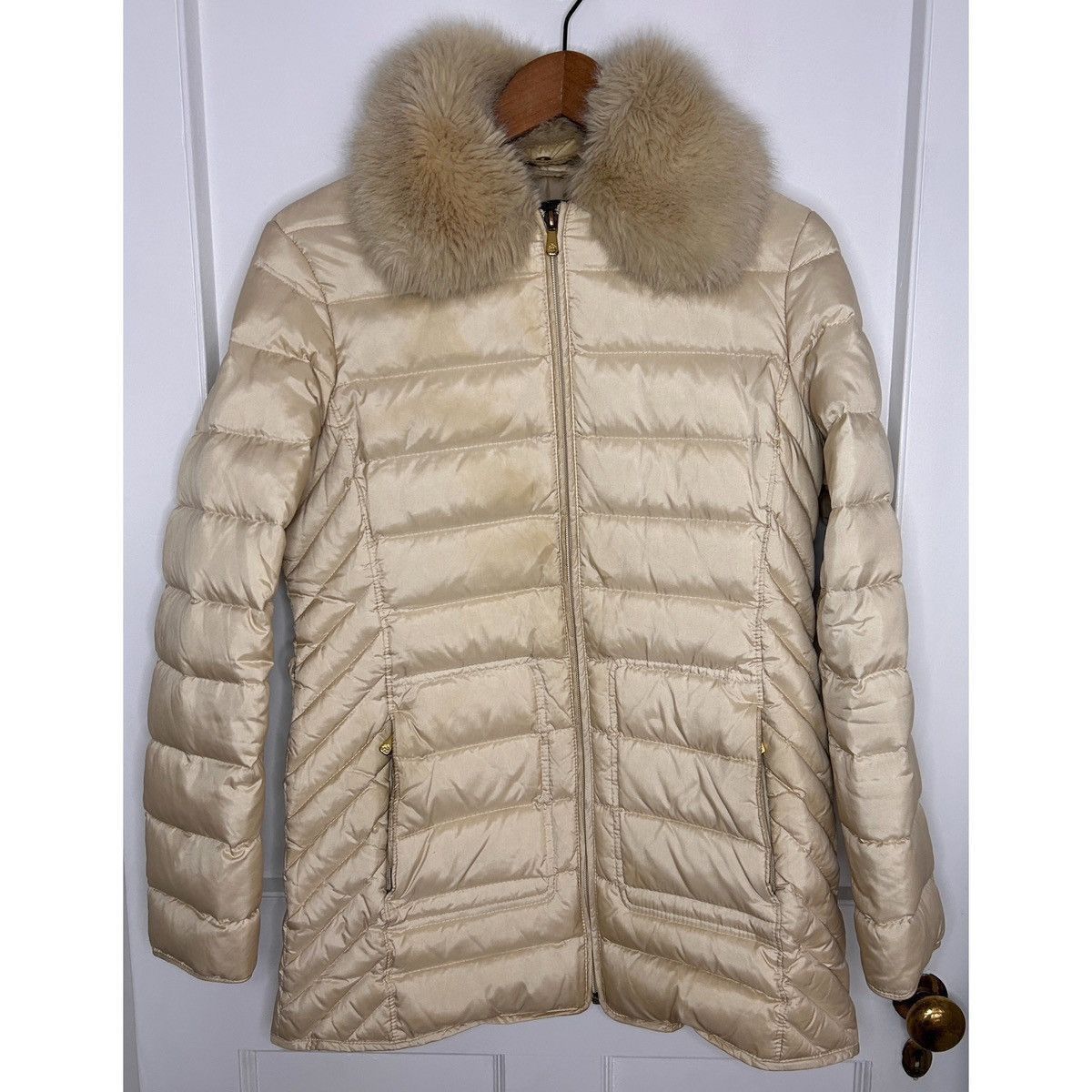Brooks Brothers Brooks Brothers Down Filled Coat with Faux Fur Collar Size M / US 6-8 / IT 42-44 - 1 Thumbnail