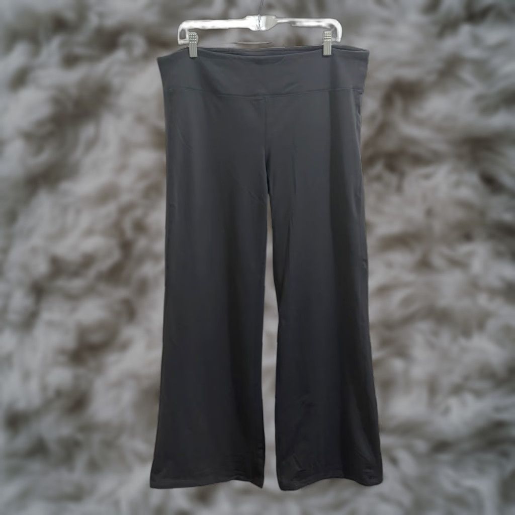 Athleta Athleta Womens 1X Gray Wide Leg Stretch Wicking Yoga Pants Size 40" / US 18 - 1 Thumbnail