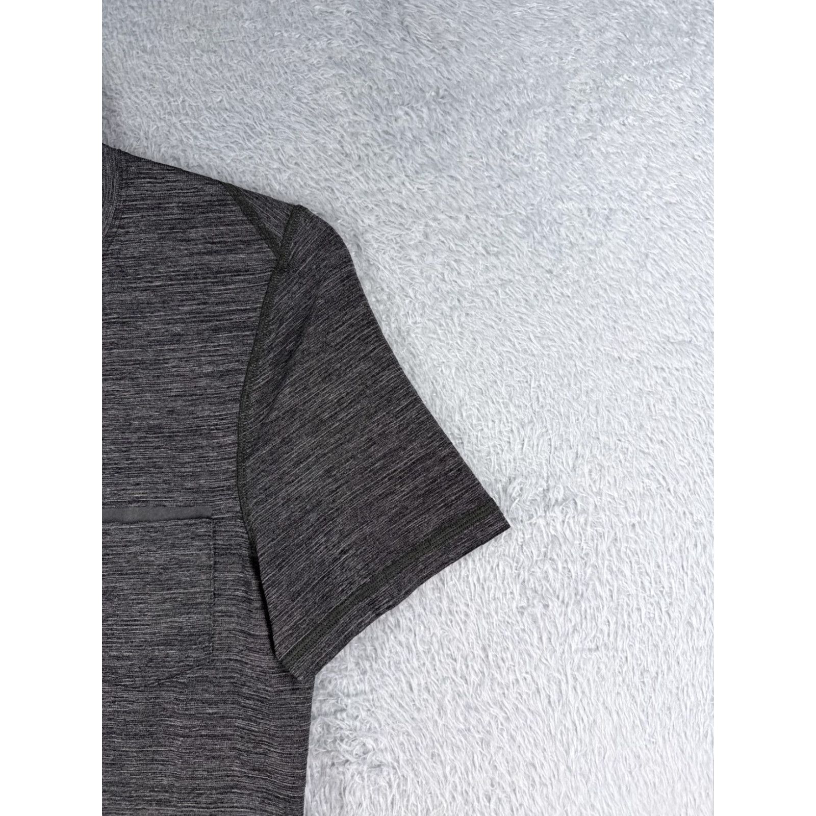 Lululemon Lululemon Shirt Men Small Gray Short Sleeve V-Neck Pocket Gym Workout Casual Shirt Mens Small Gray V-Neck Short Sleeve Pocket Size US S / EU 44-46 / 1 - 2 Thumbnail