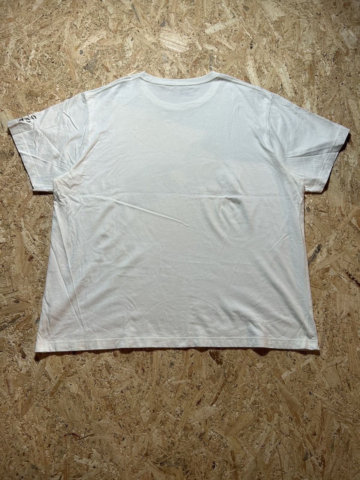 Kaws × Uniqlo Uniqlo Kaws Tokyo First Tee Size US XXL / EU 58 / 5 - 6 Thumbnail