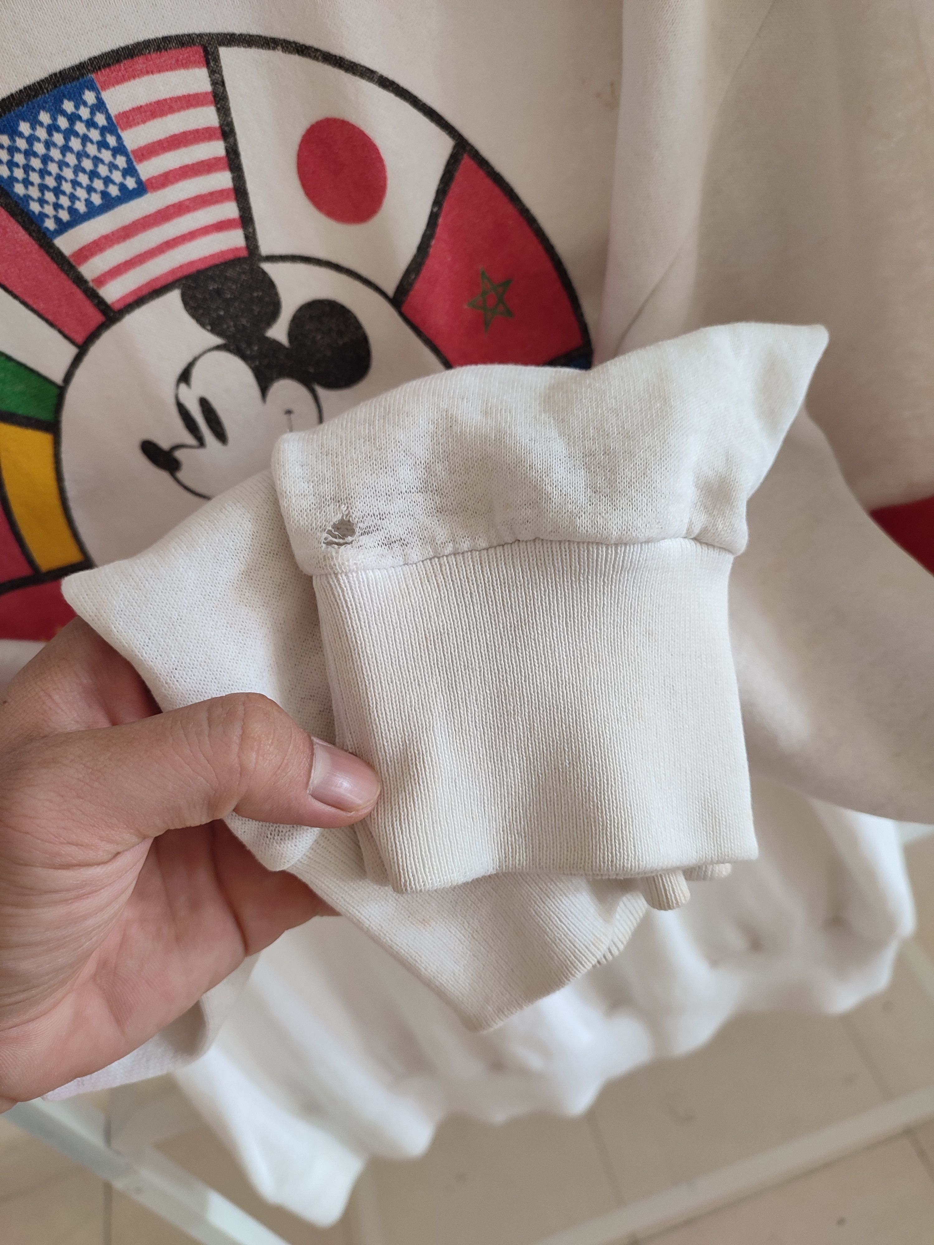 Disney 💥90s💥 Mickey Mouse Walt Disney World Epcot Center Size US L / EU 52-54 / 3 - 8 Thumbnail