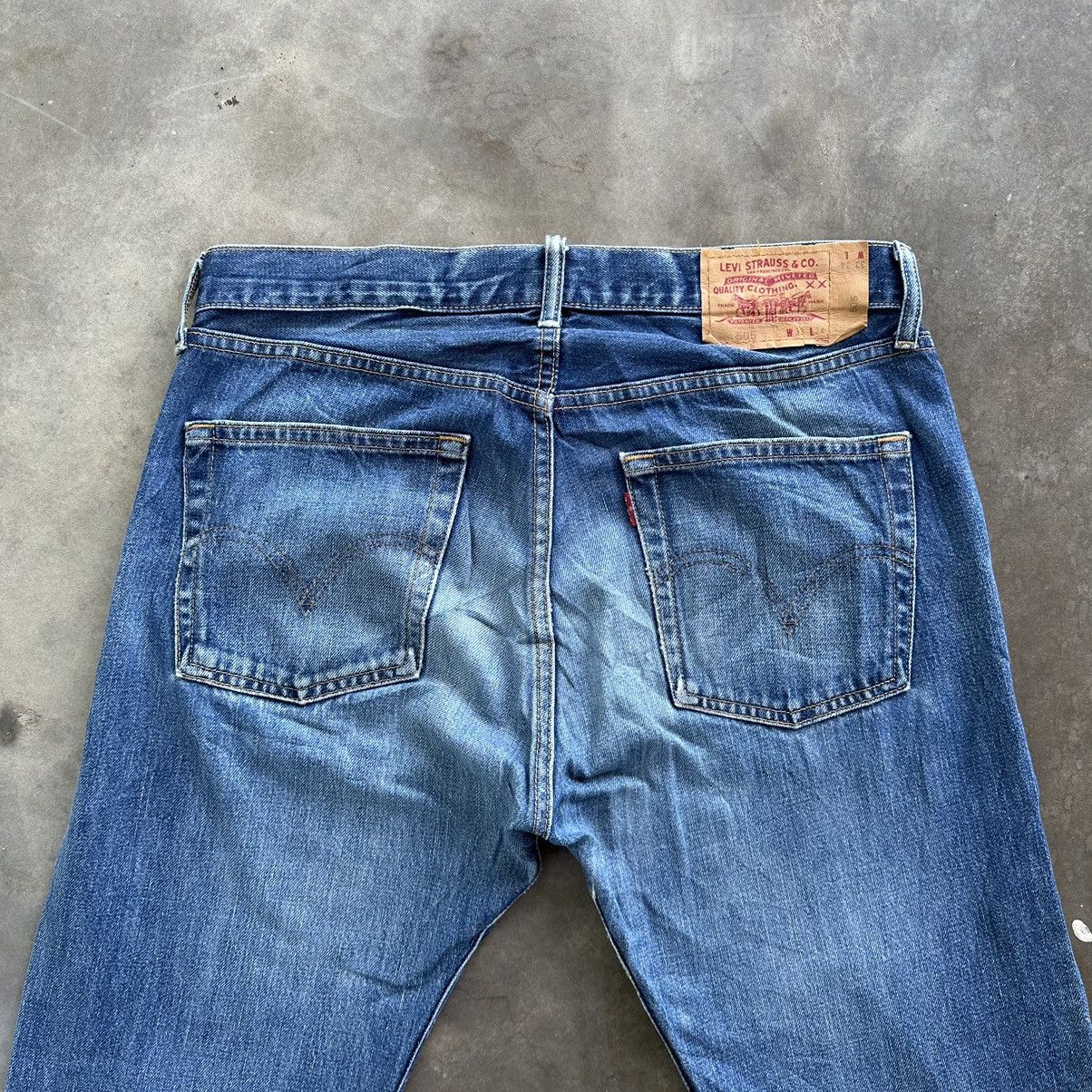 Jean × Levi's × Vintage Vintage Levi’s 505 Distressed Faded Denim Jean Pant W34 Size US 34 / EU 50 - 12 Thumbnail