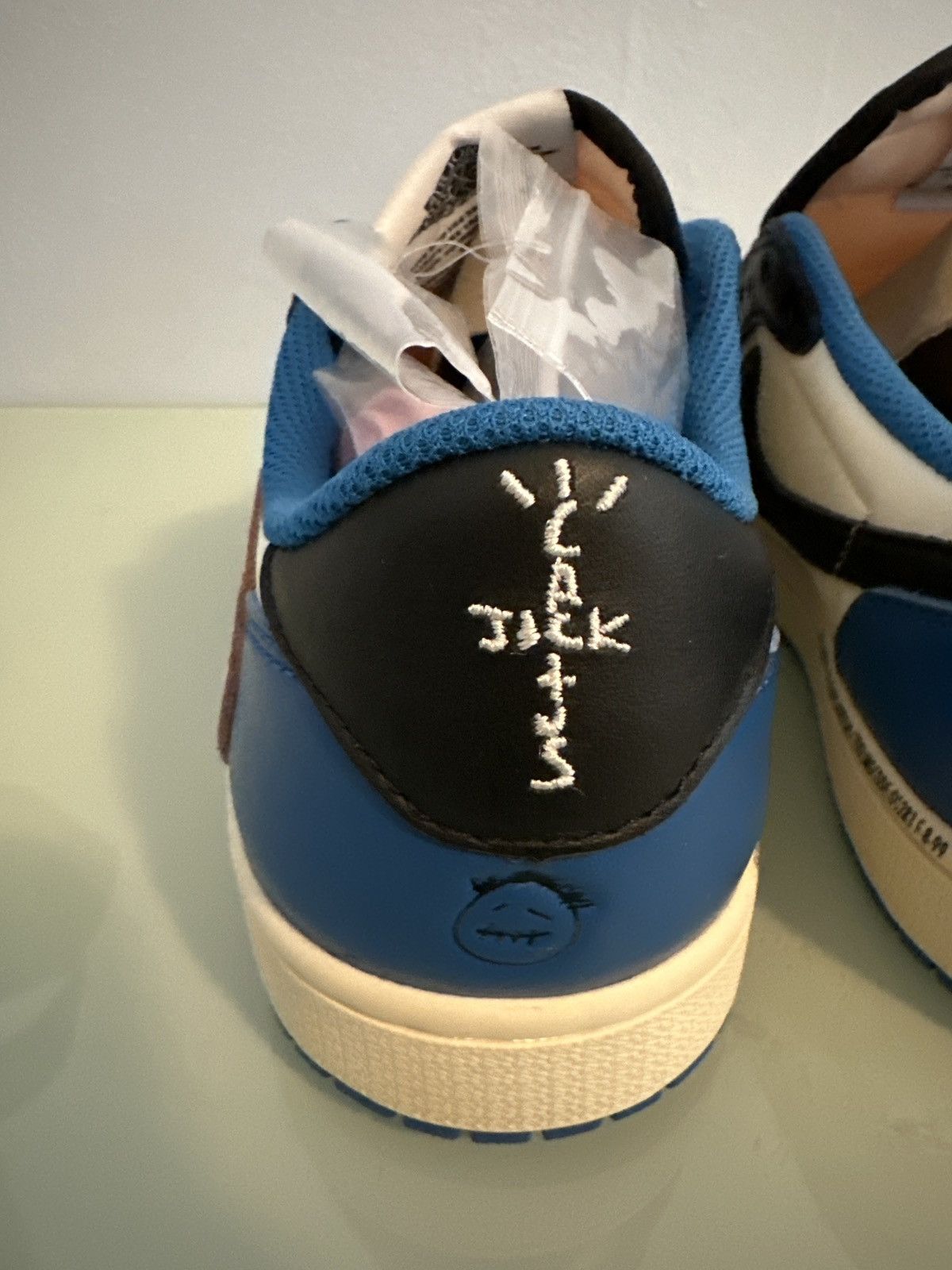 Nike Air Jordan 1 Low OG Travis Scott Fragment Size US 6 / EU 39 - 12 Thumbnail