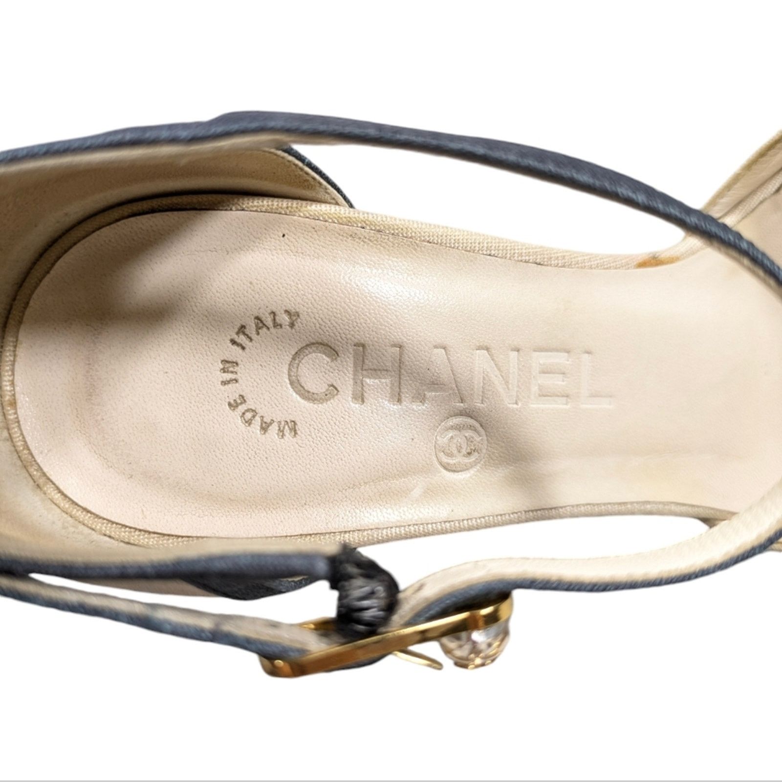 Chanel Chanel Vintage Cream & Navy Toe Cap Mary Jane SZ 36 US 6 Size US 6 / IT 36 - 8 Thumbnail