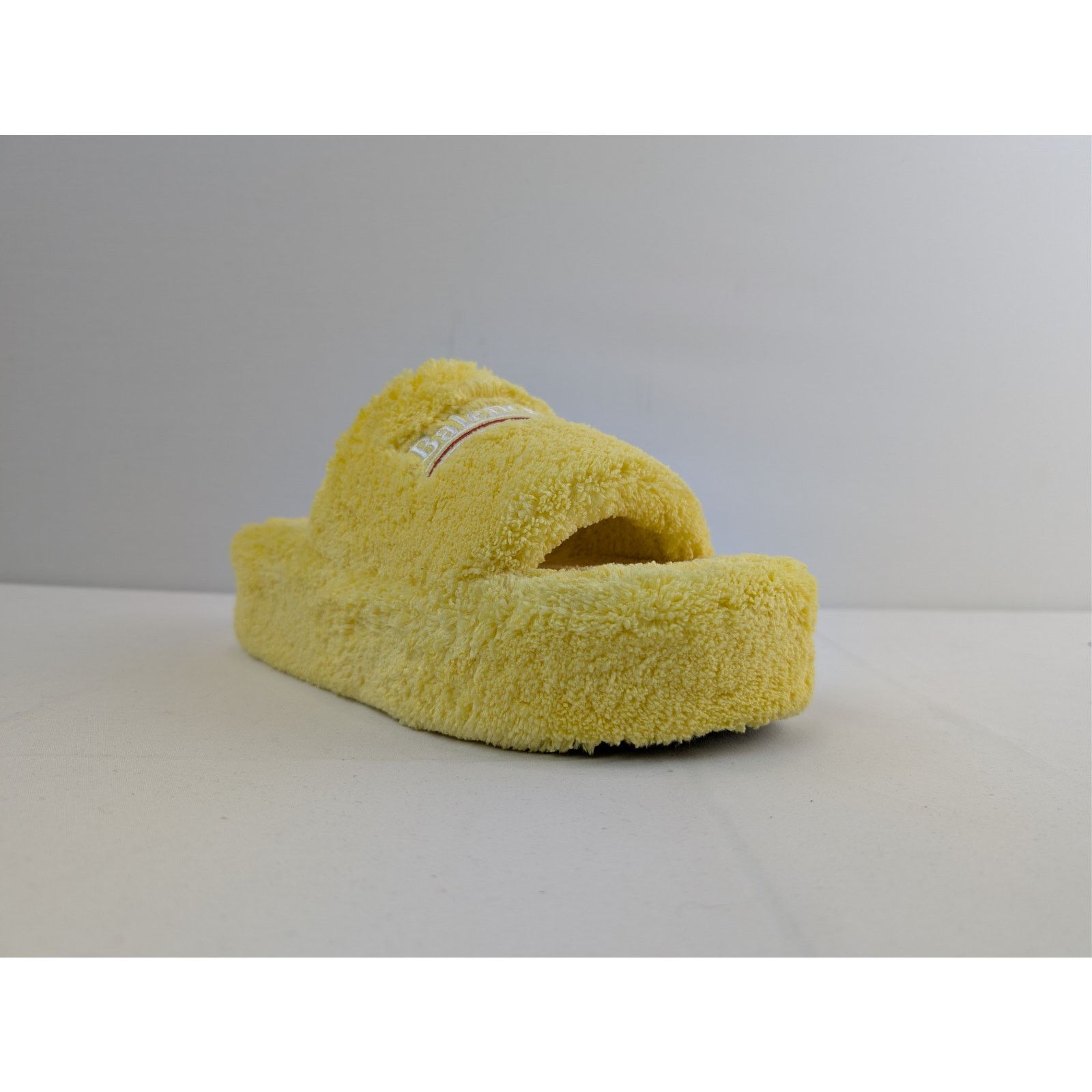 Balenciaga o1rshd1 Furry Platform Slides Slippers in Yellow/White/Red Size US 9 / IT 39 - 2 Thumbnail