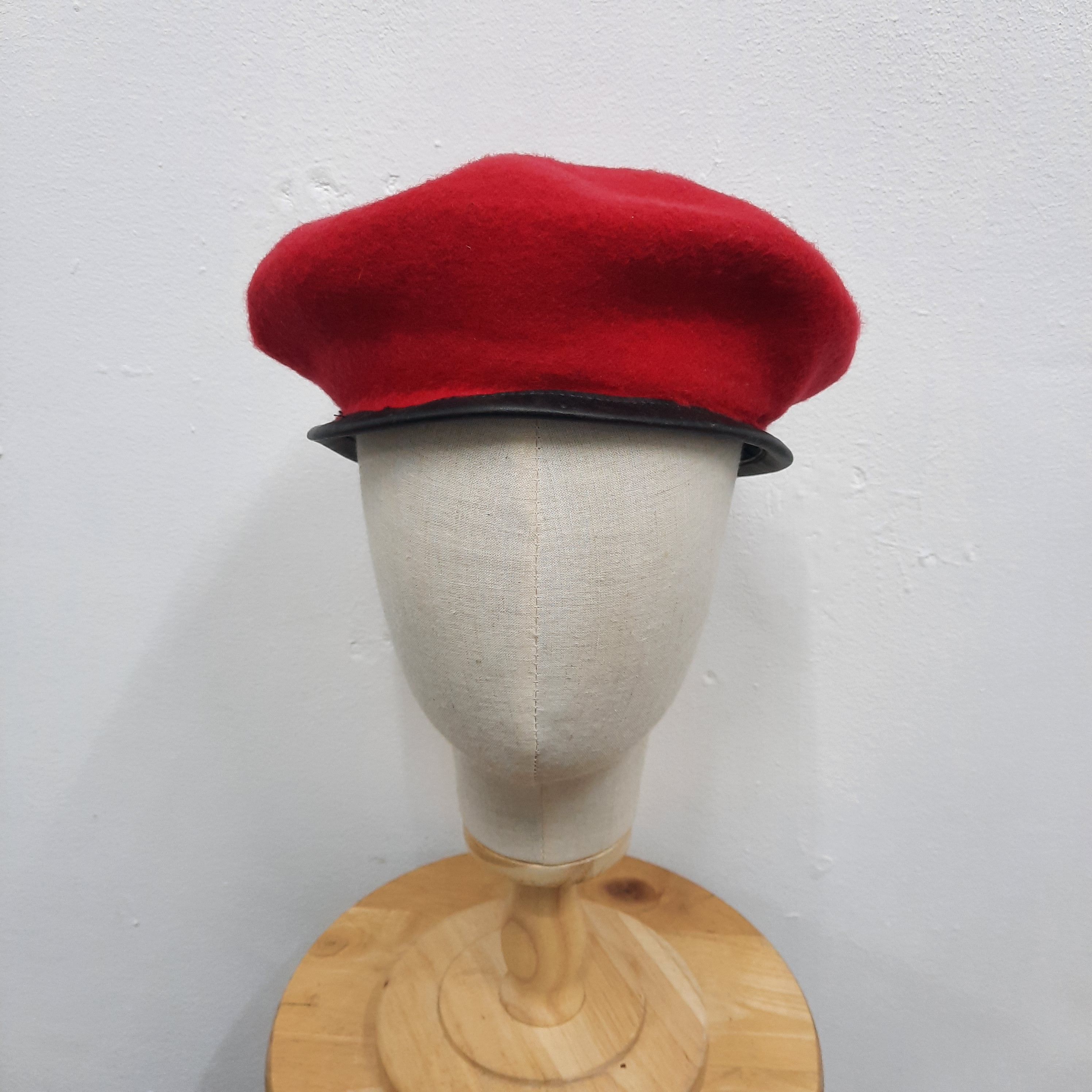Vintage ♣️ Vintage military army style red wool beret hat Size ONE SIZE - 2 Thumbnail