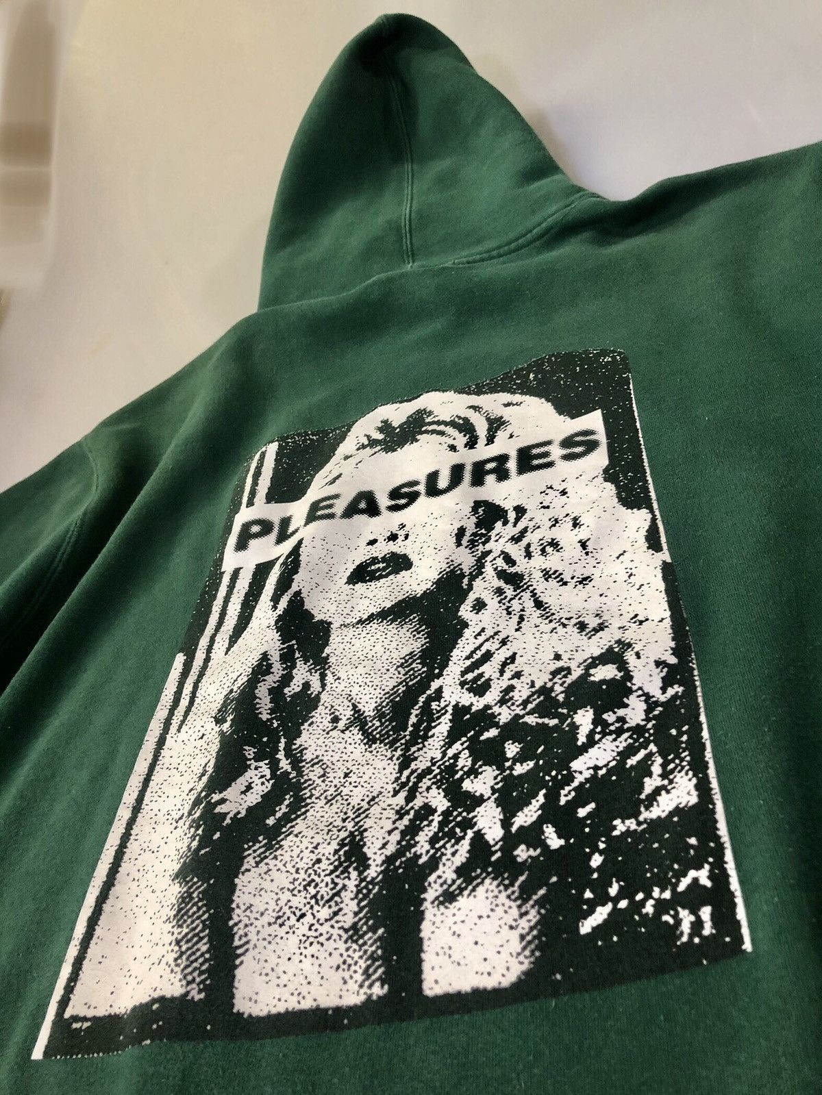 Pleasures Pleasures forest green Hate free hoodie L unisex oversized Size US L / EU 52-54 / 3 - 8 Thumbnail