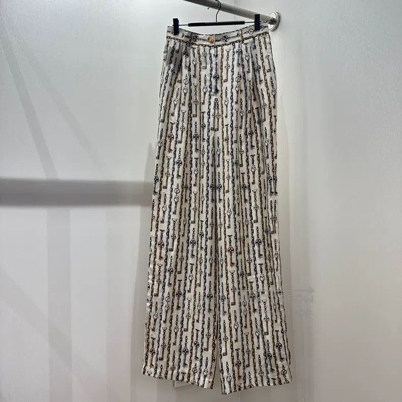 Louis Vuitton Louis Vuitton Full Chain Logo Silk Pants Size US 36 / EU 52 - 1 Thumbnail