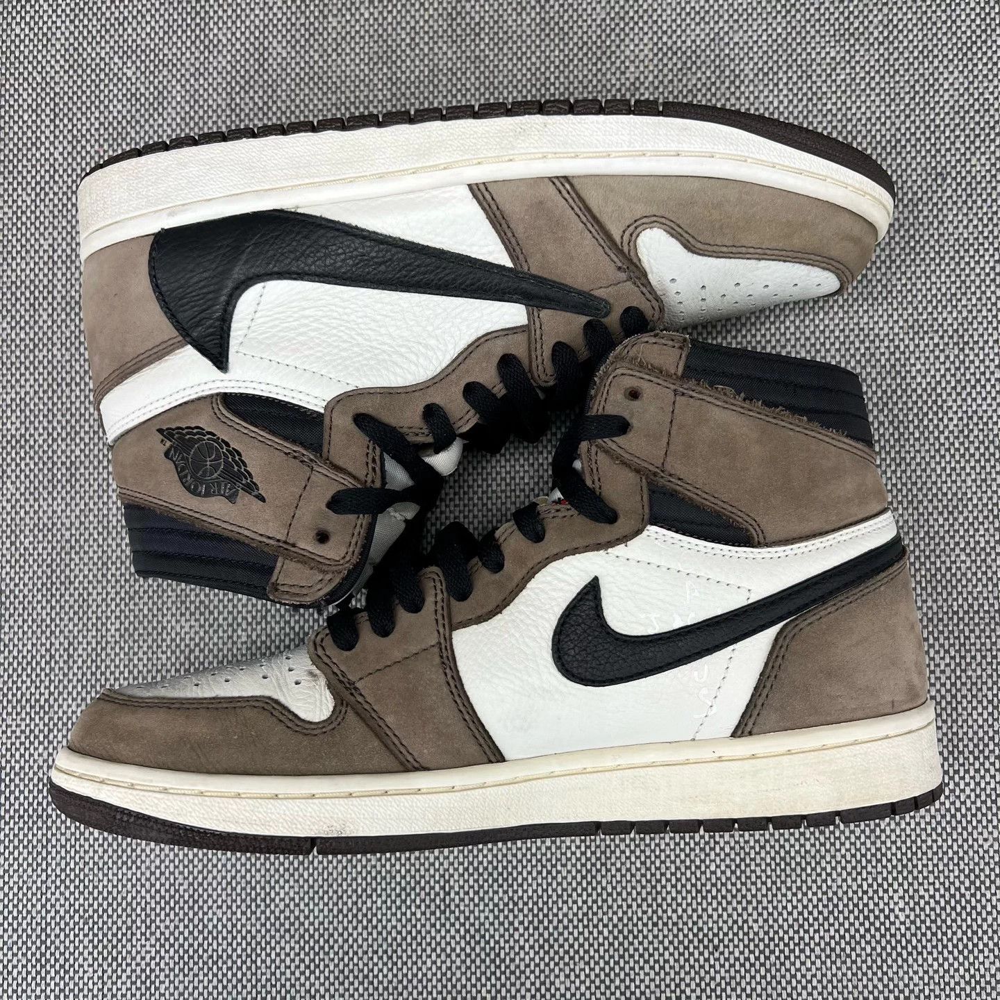 Nike AJ1 High TS Original Reverse Swoosh Size US 9 / EU 42 - 4 Thumbnail