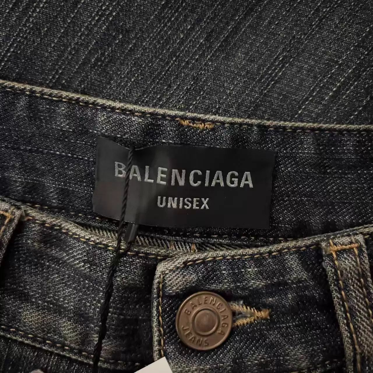 Balenciaga Balenciaga Distressed Fringe Denim Short M Size US 32 / EU 48 - 3 Thumbnail