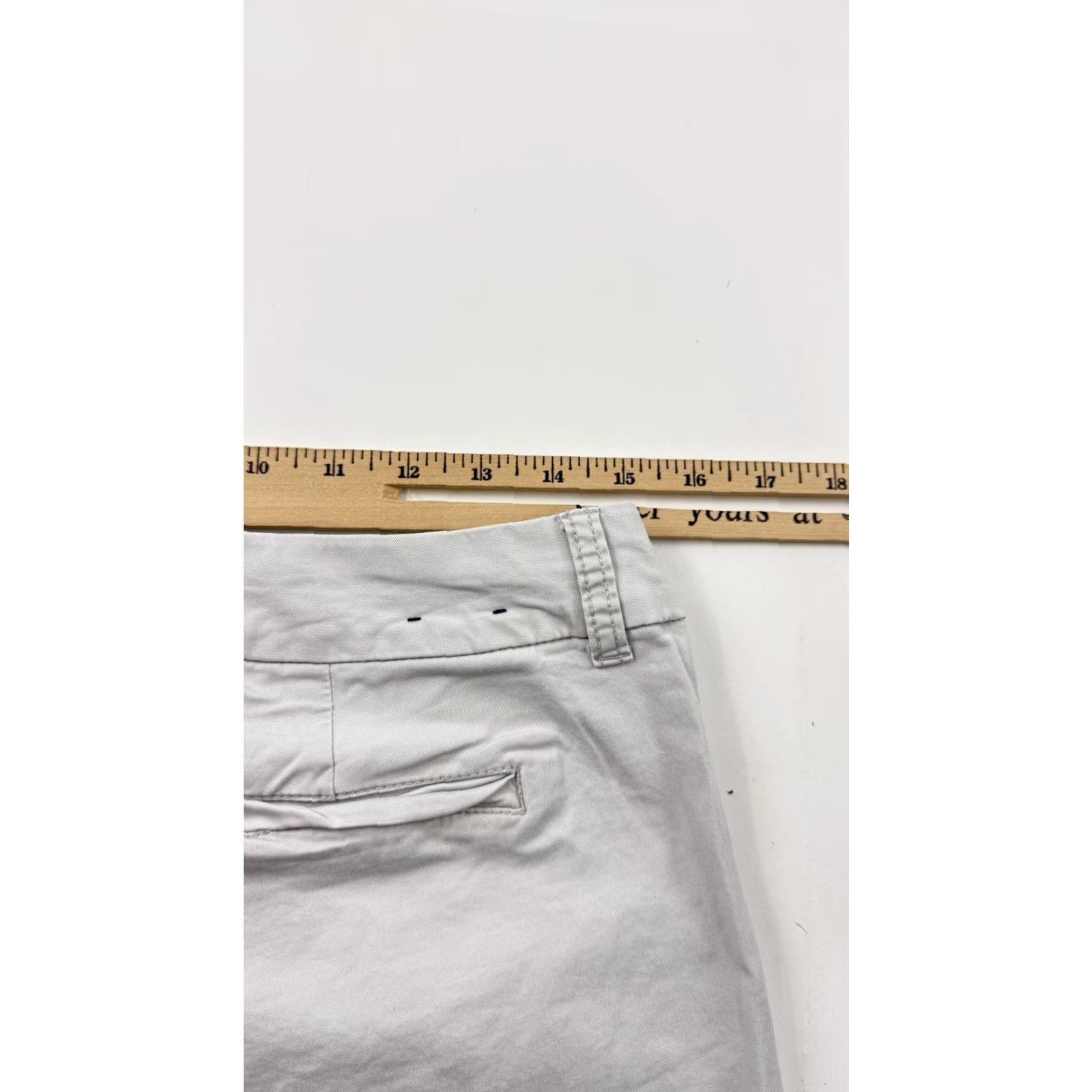 J.Crew J.Crew Shorts Womens 6 Beige Chino Flat Front Cotton Spandex Casual Summer Womens Size 28" / US 6 / IT 42 - 7 Thumbnail