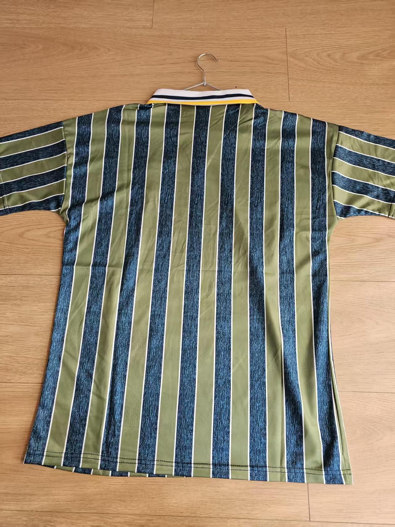Other 1995-96 Inter Milan Soccer Jersey Away Size US M / EU 48-50 / 2 - 5 Thumbnail