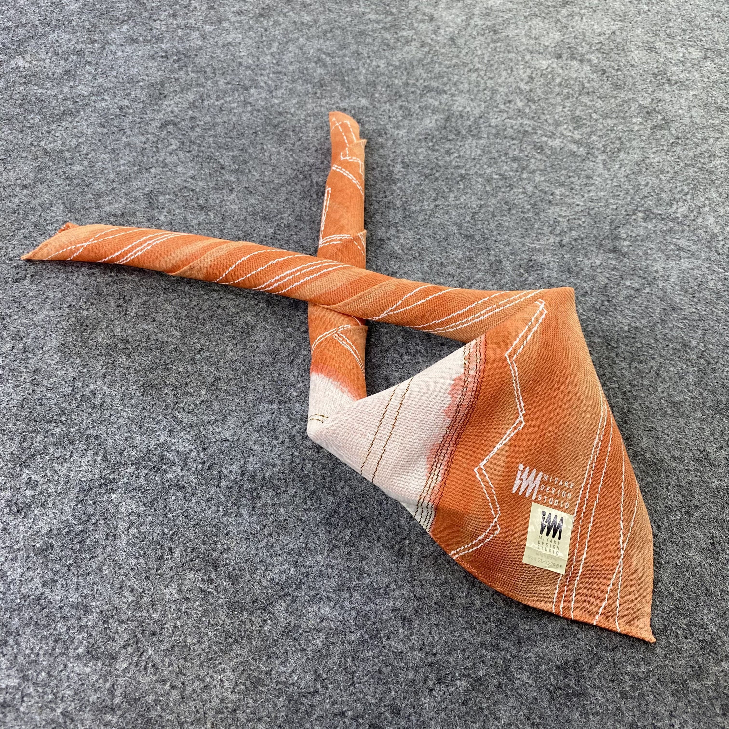 Issey Miyake Issey Miyake Handkerchief Neckerchief Bandana-B1685 Size ONE SIZE - 1 Thumbnail