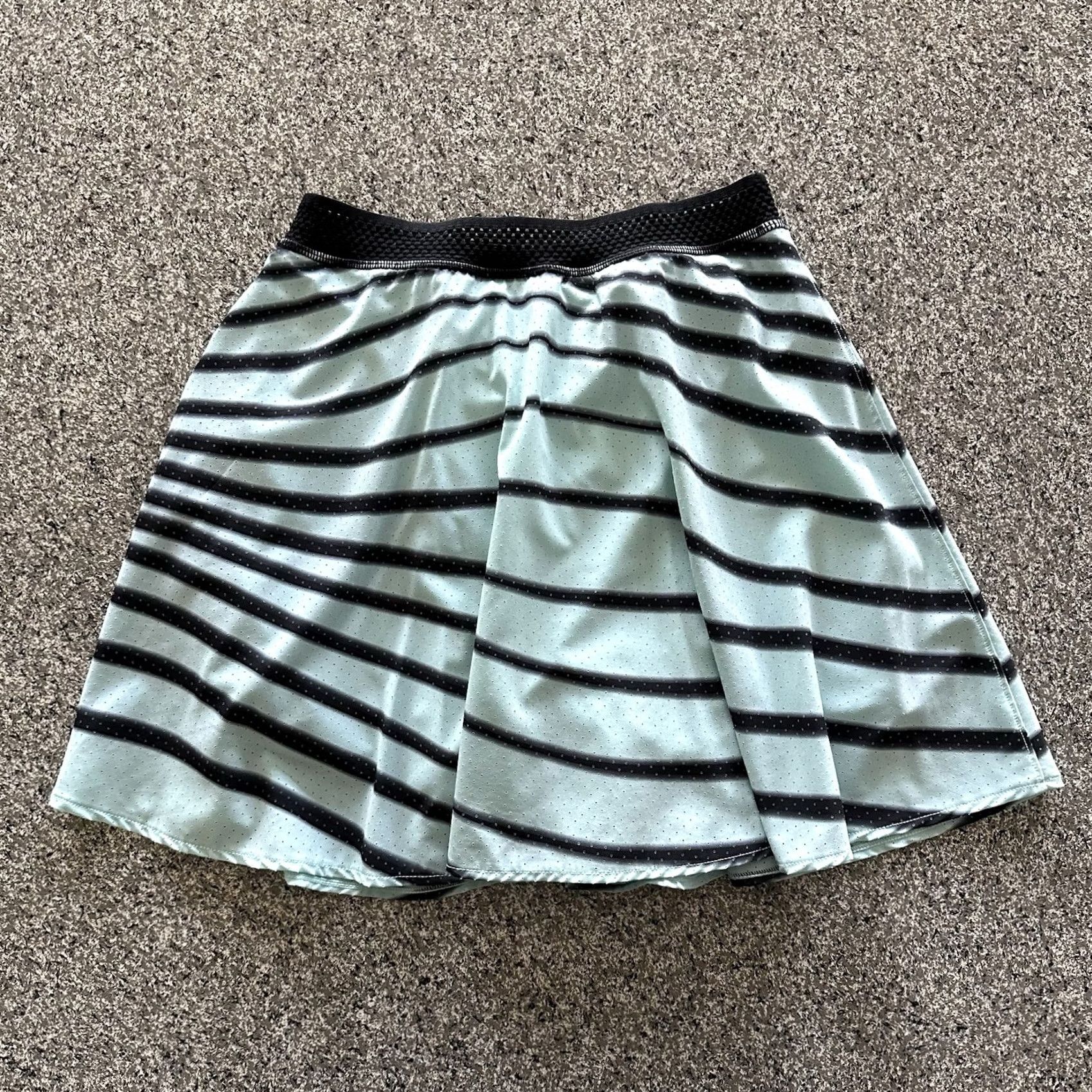 Nike Nike Tennis Skirt Womens M Maria Sharapova Premier Dri Fit Pickleball Skort 16” Blue Striped Athletic Golf Tennis Skort Womens M Nike Size 32" / US 10 / IT 46 - 6 Thumbnail