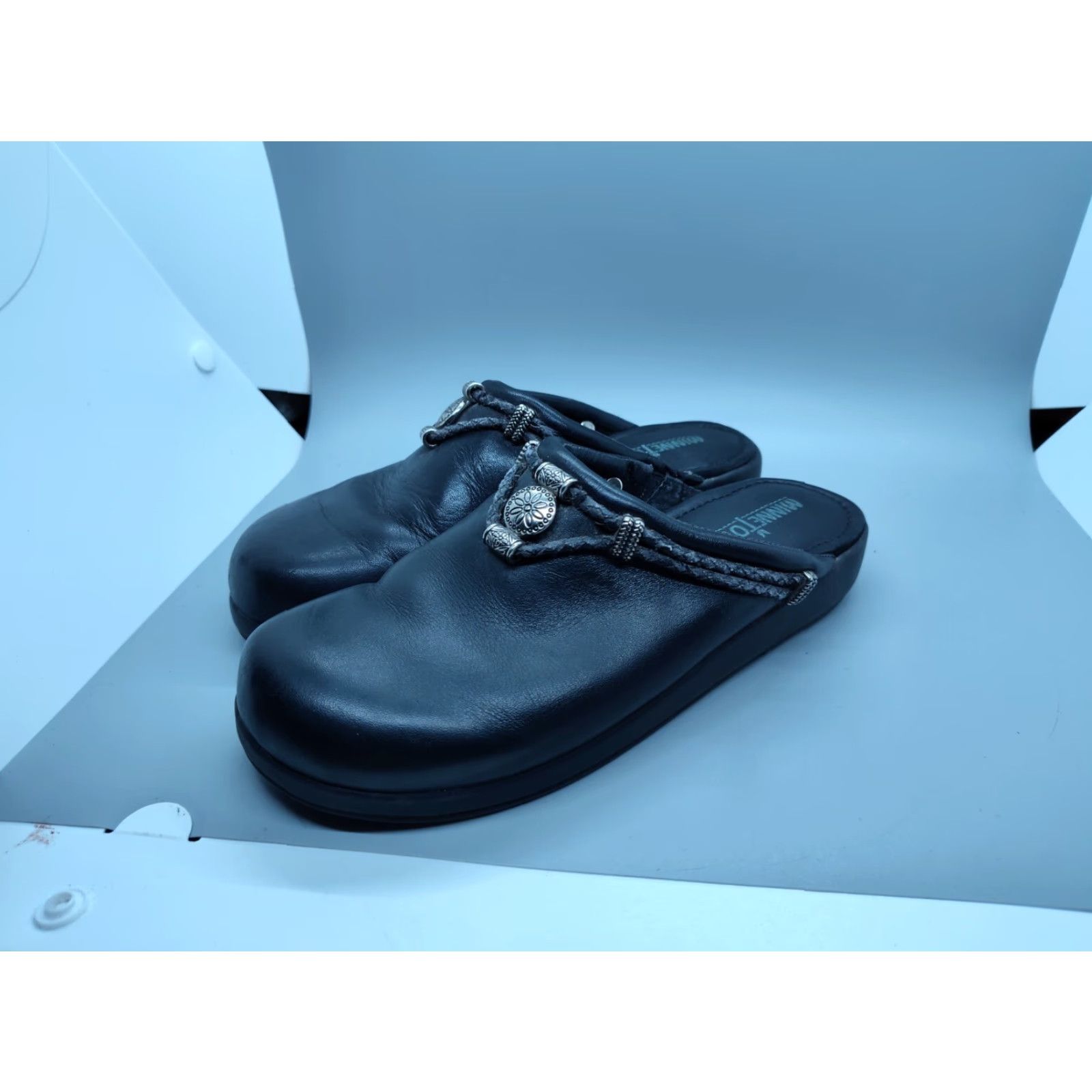 Minnetonka VINTAGE Minnetonka Women’s Clog Mule Flats Size 7 Black Leather Shoes Size US 7 / IT 37 - 2 Thumbnail