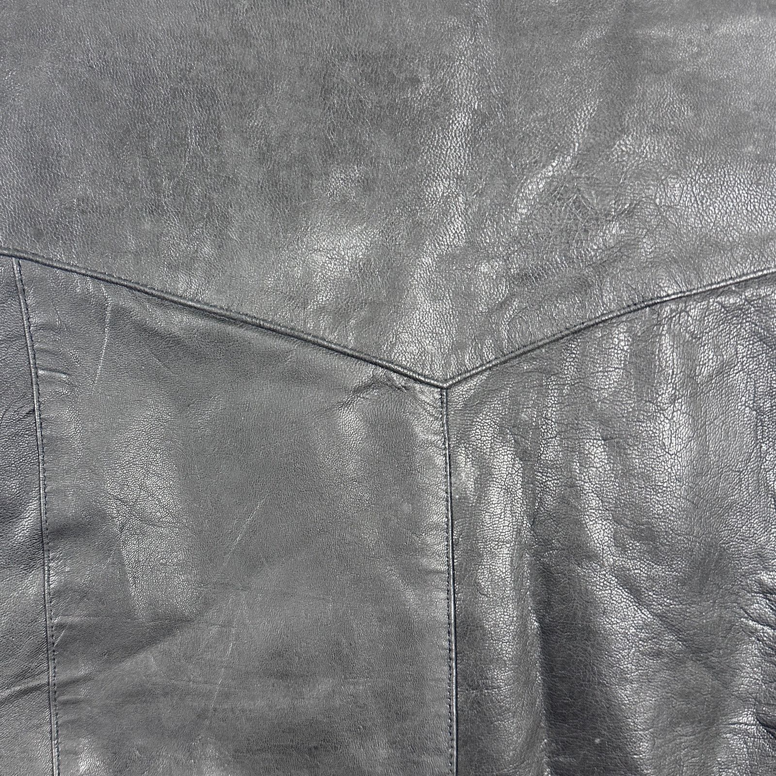 Vintage Vintage Black Leather Biker Vest Size US XXL / EU 58 / 5 - 6 Thumbnail