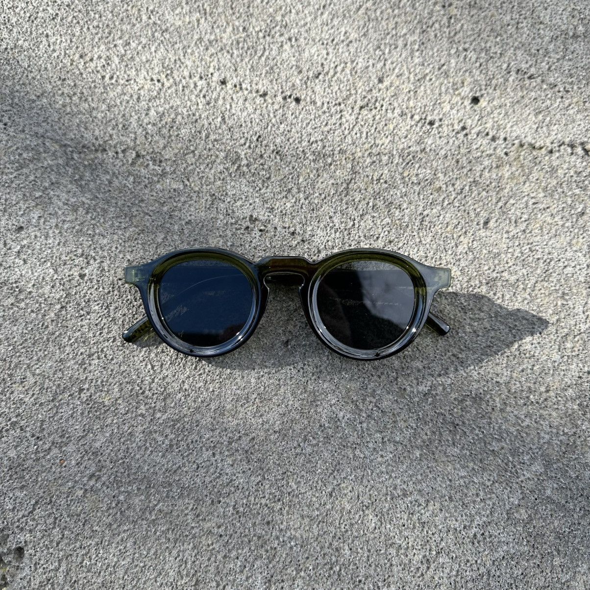 Other SUNGLASSES BRAND NEW CLASSIC RETRO VINTAGE XY11382-01 Size ONE SIZE - 1 Thumbnail