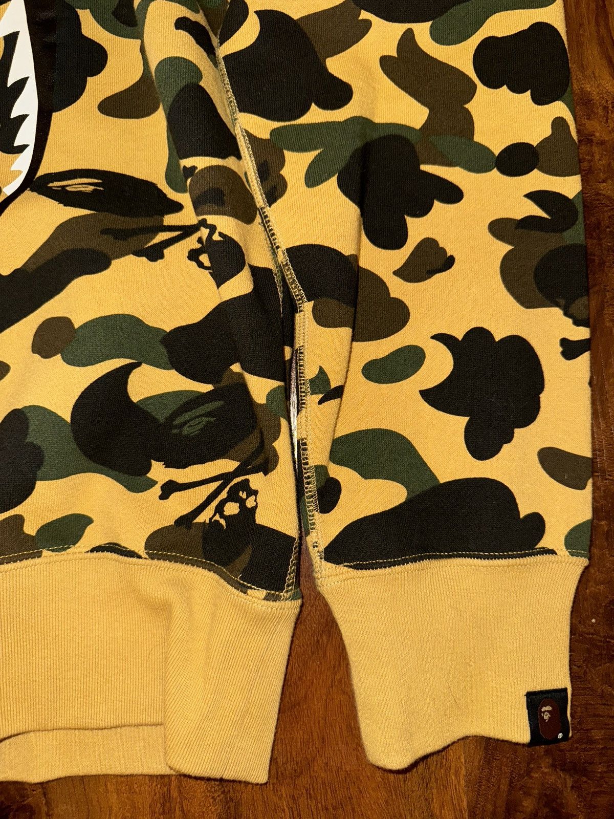 Bape × Mastermind Japan BAPE x MASTERMIND SHARK CREWNECK Size US M / EU 48-50 / 2 - 6 Thumbnail