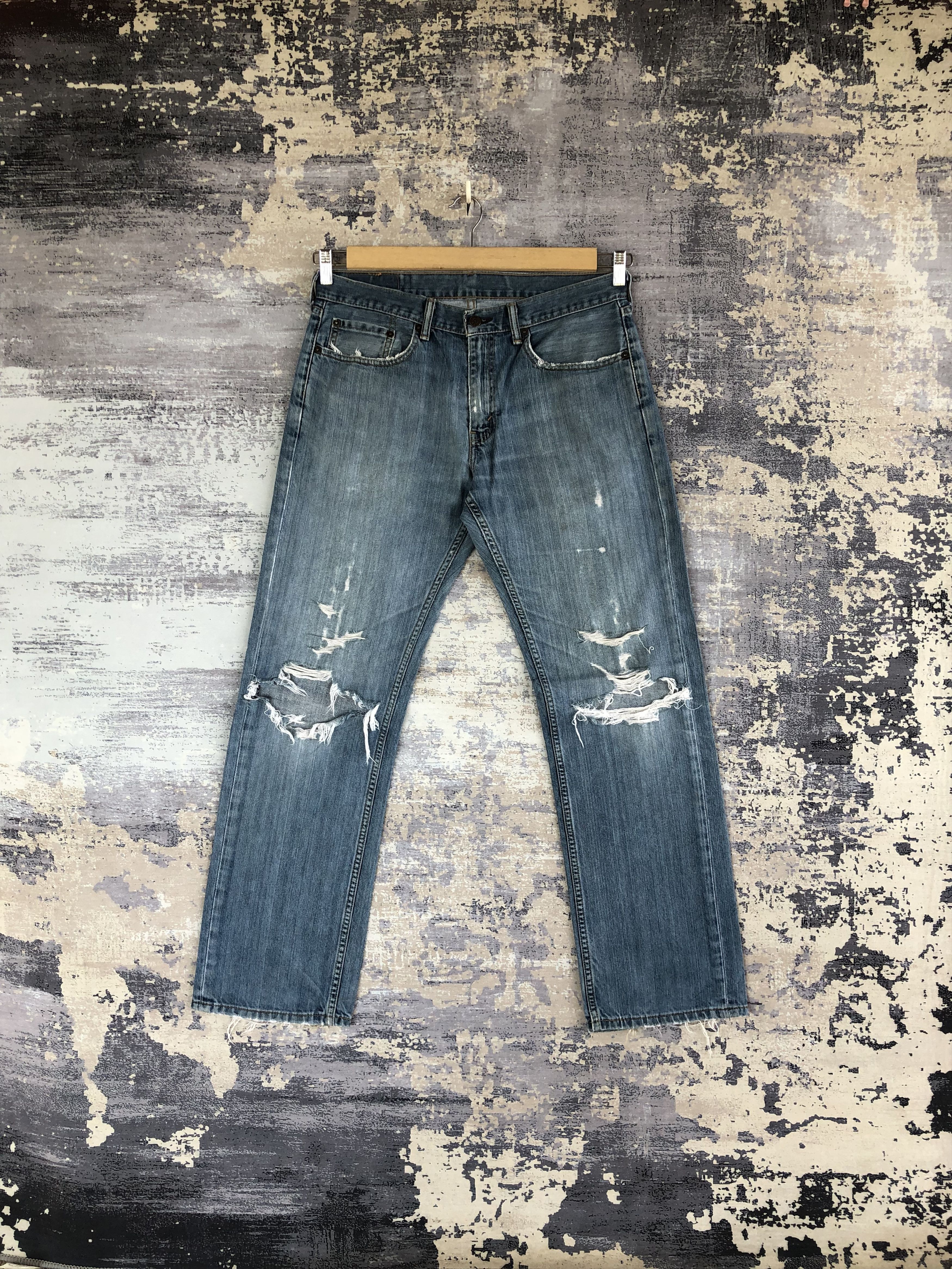 Levi's Vintage Levis 559 Baggy Jeans Levi's Distressed Faded Denim Size US 34 / EU 50 - 1 Thumbnail