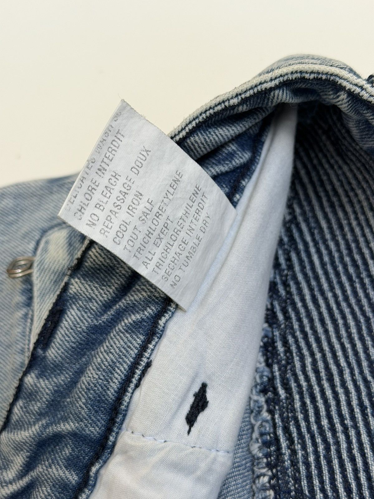 Balmain BALMAIN Decarnin SS 2009 Biker Denim Distressed Shorts jeans Size 28" / US 6 / IT 42 - 11 Thumbnail