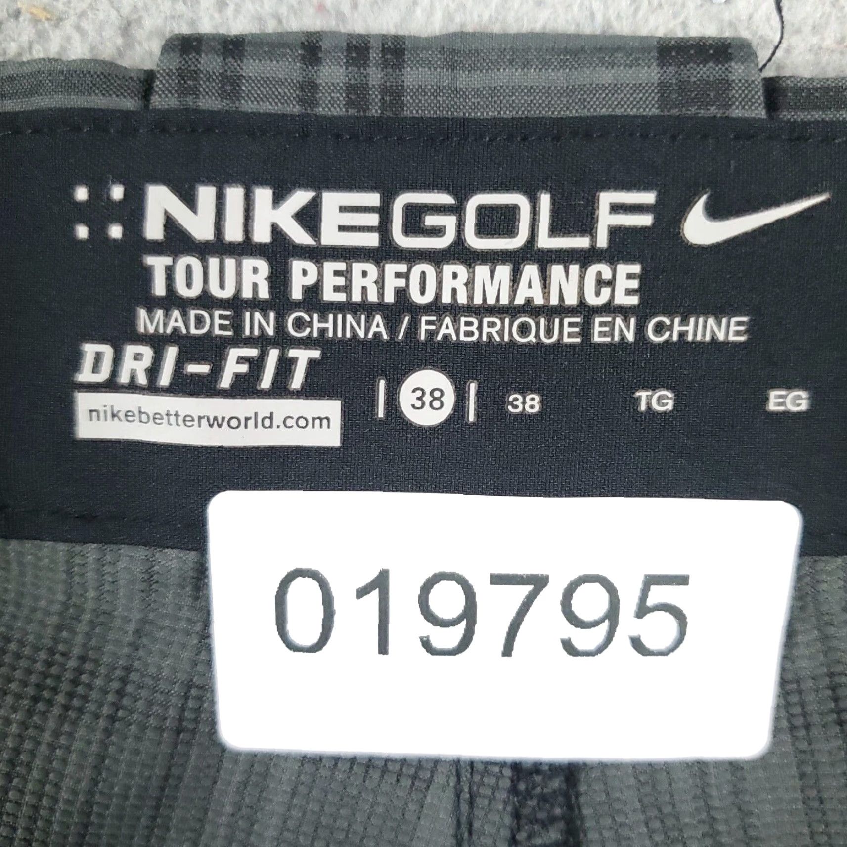Nike Nike Shorts Mens 38 Gray Plaid Dri Fit Chino Flat Front Casual Workwear Pants Size US 38 / EU 54 - 8 Thumbnail