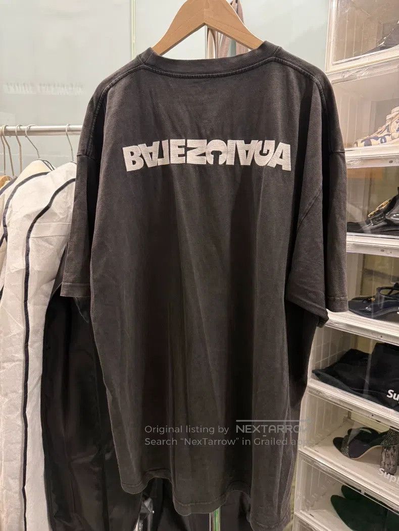 Balenciaga Balenciaga Distressed Embroidered Short Sleeve, Size S Size US S / EU 44-46 / 1 - 1 Thumbnail
