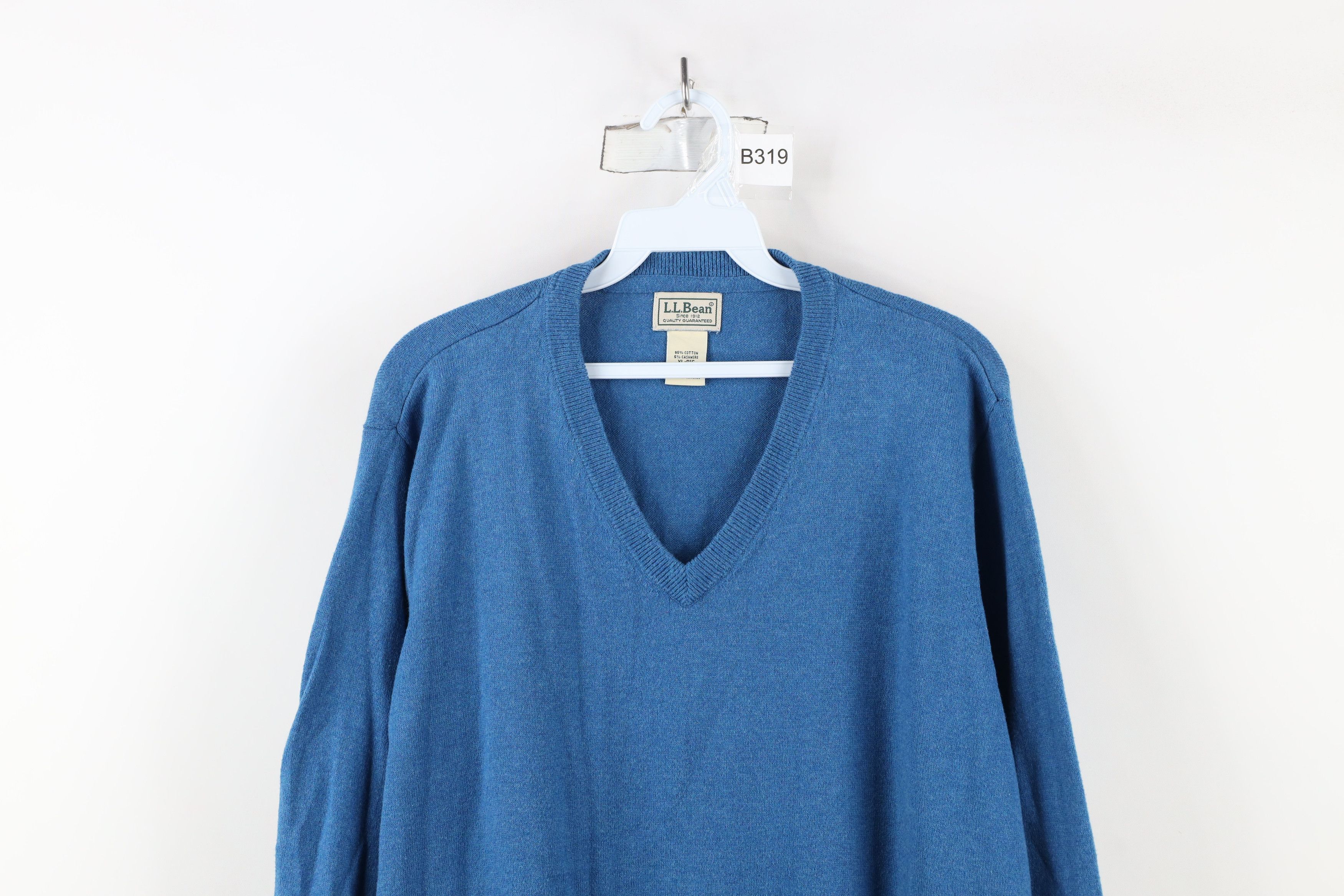 L.L. Bean × Vintage Vintage LL Bean Cotton Cashmere Blend Knit V-Neck Sweater Size US XL / EU 56 / 4 - 2 Thumbnail