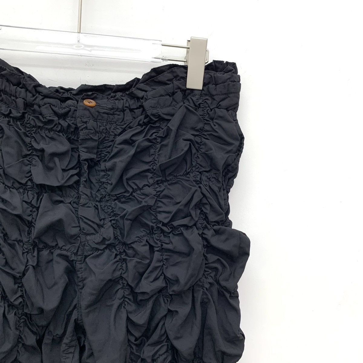 Comme des Garcons Comme des Garçons Black Bubble Pleated Casual Shorts K26WX Size 28" / US 6 / IT 42 - 3 Thumbnail
