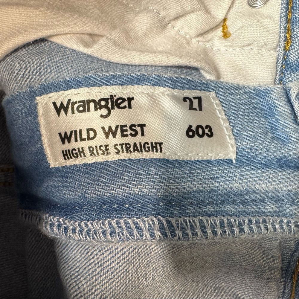 Wrangler NWT New Wrangler Wild West High Rise Straight Destructed Je Size 27" / US 4 / IT 40 - 6 Thumbnail