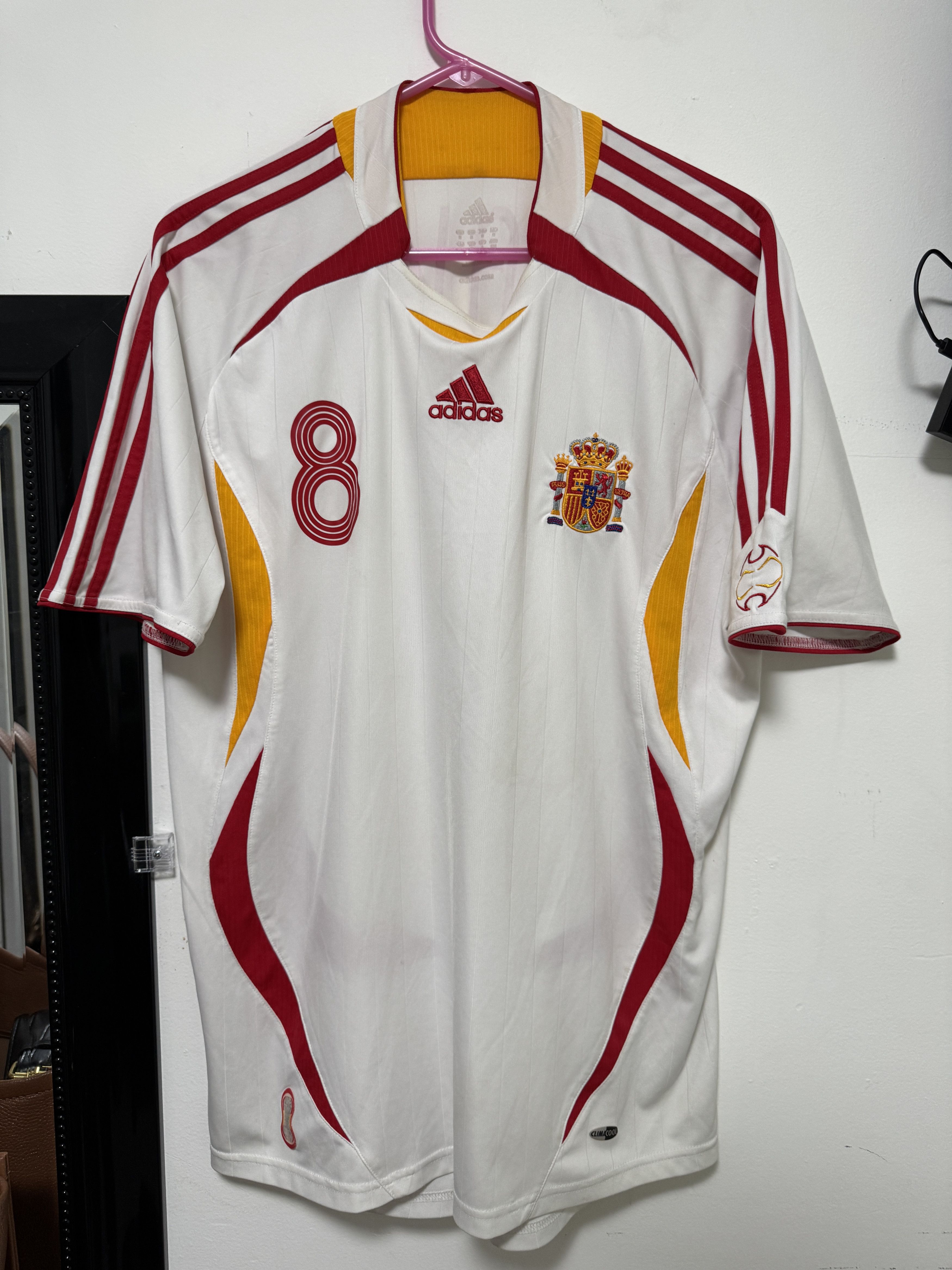 Adidas XAVI SPAIN AWAY ADIDAS WORLD CUP 2006 SOCCER FOOTBALL KIT Size US M / EU 48-50 / 2 - 4 Thumbnail