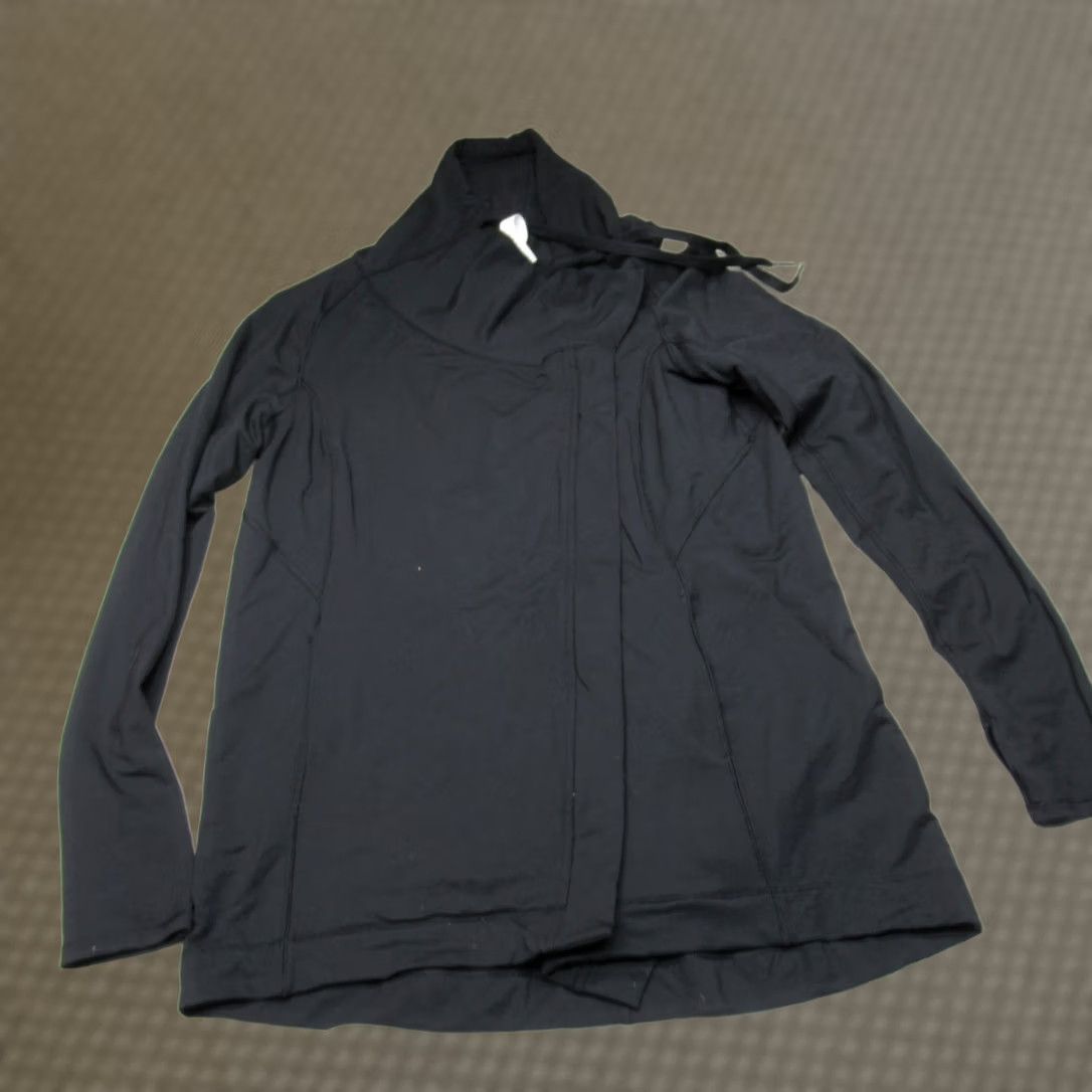 Lululemon Lululemon Black Jacket Size 8 Womens Wrap Layering Size M / US 6-8 / IT 42-44 - 1 Thumbnail