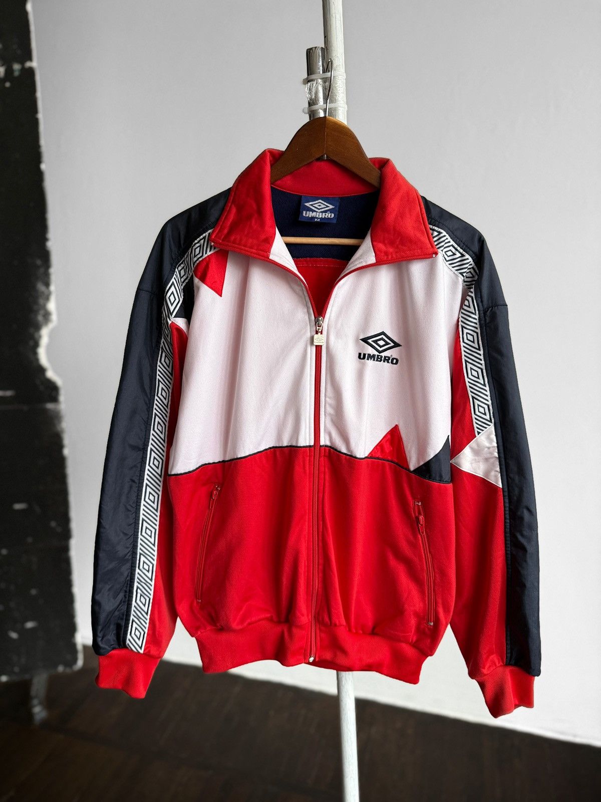 ビッグ90s UMBRO ネイビー×ホワイト×レッド トラックジャケット