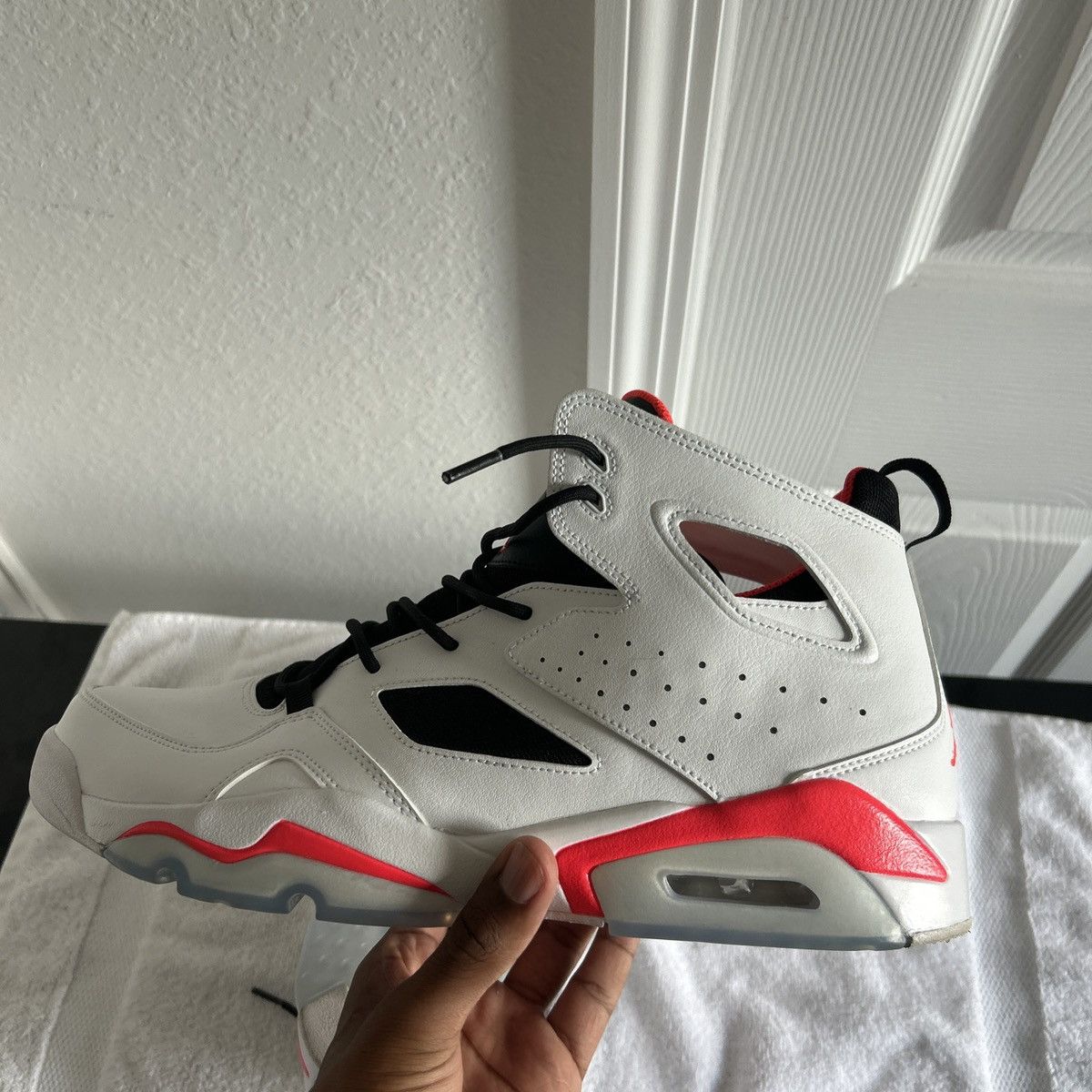 Jordan Brand Jordan Flight Club 91 "White Infrared" Size US 13 / EU 46 - 9 Thumbnail