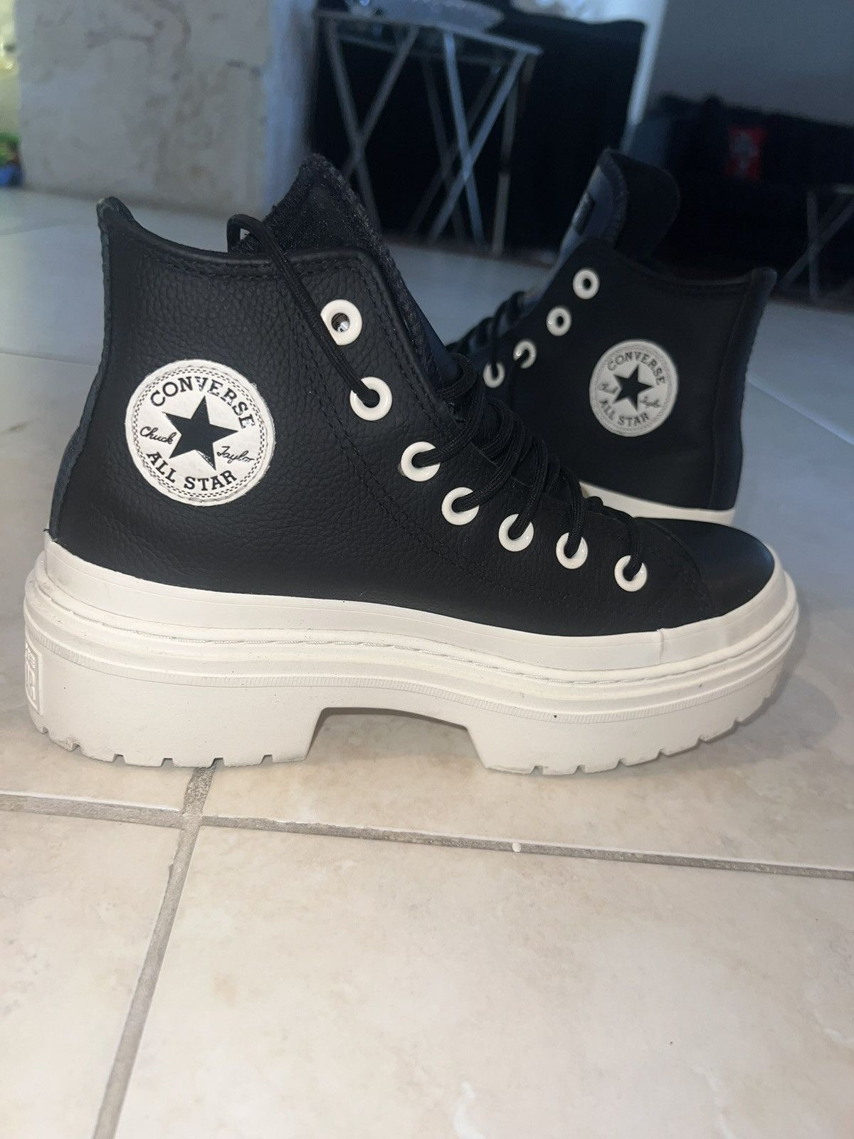 Converse Black Lugged Platform Leather Water-Resistant Converse Size US 6 / IT 36 - 2 Thumbnail