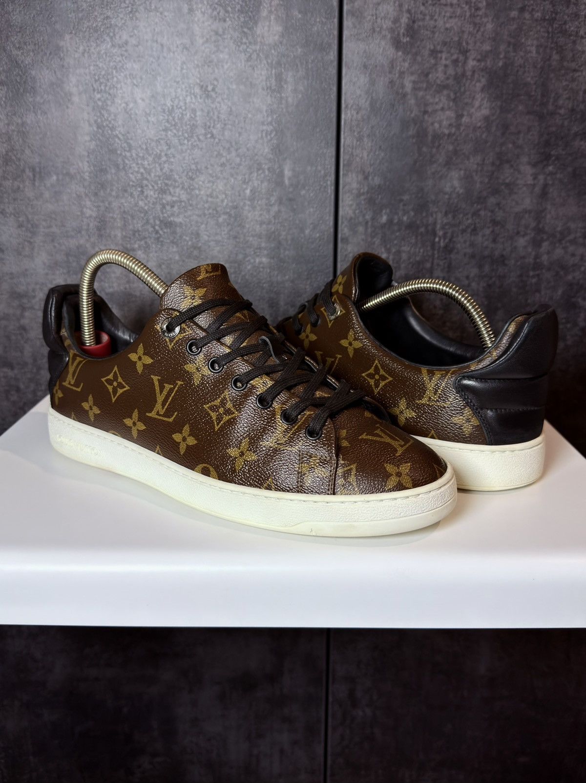 Louis Vuitton Rare Louis Vuitton Frontrow Low Top Sneakers Luxury Size US 9.5 / EU 42-43 - 2 Thumbnail