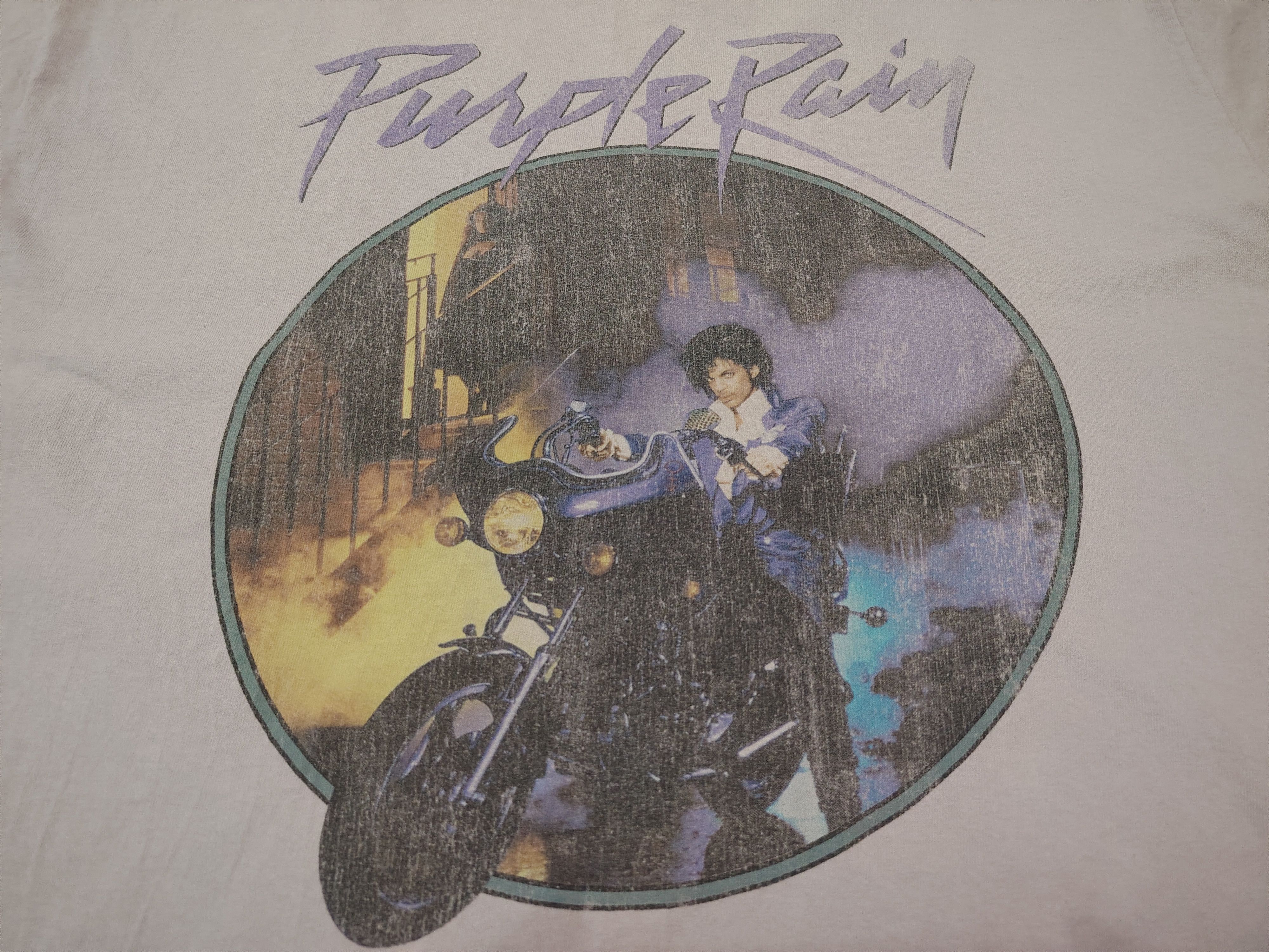 Vintage Purple Rain American Singer Big Bike Logo Tee Size US XL / EU 56 / 4 - 3 Thumbnail