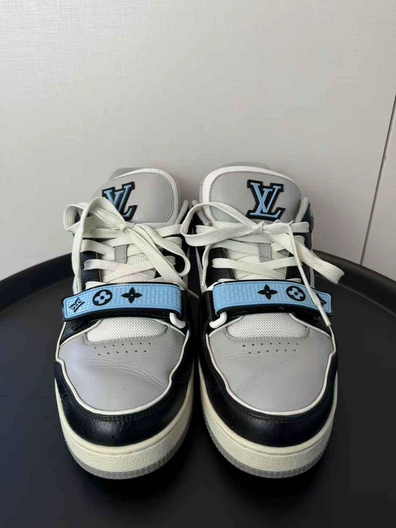 Louis Vuitton Louis Vuitton Blue Velcro Sneakers Size US 9.5 / EU 42-43 - 3 Thumbnail