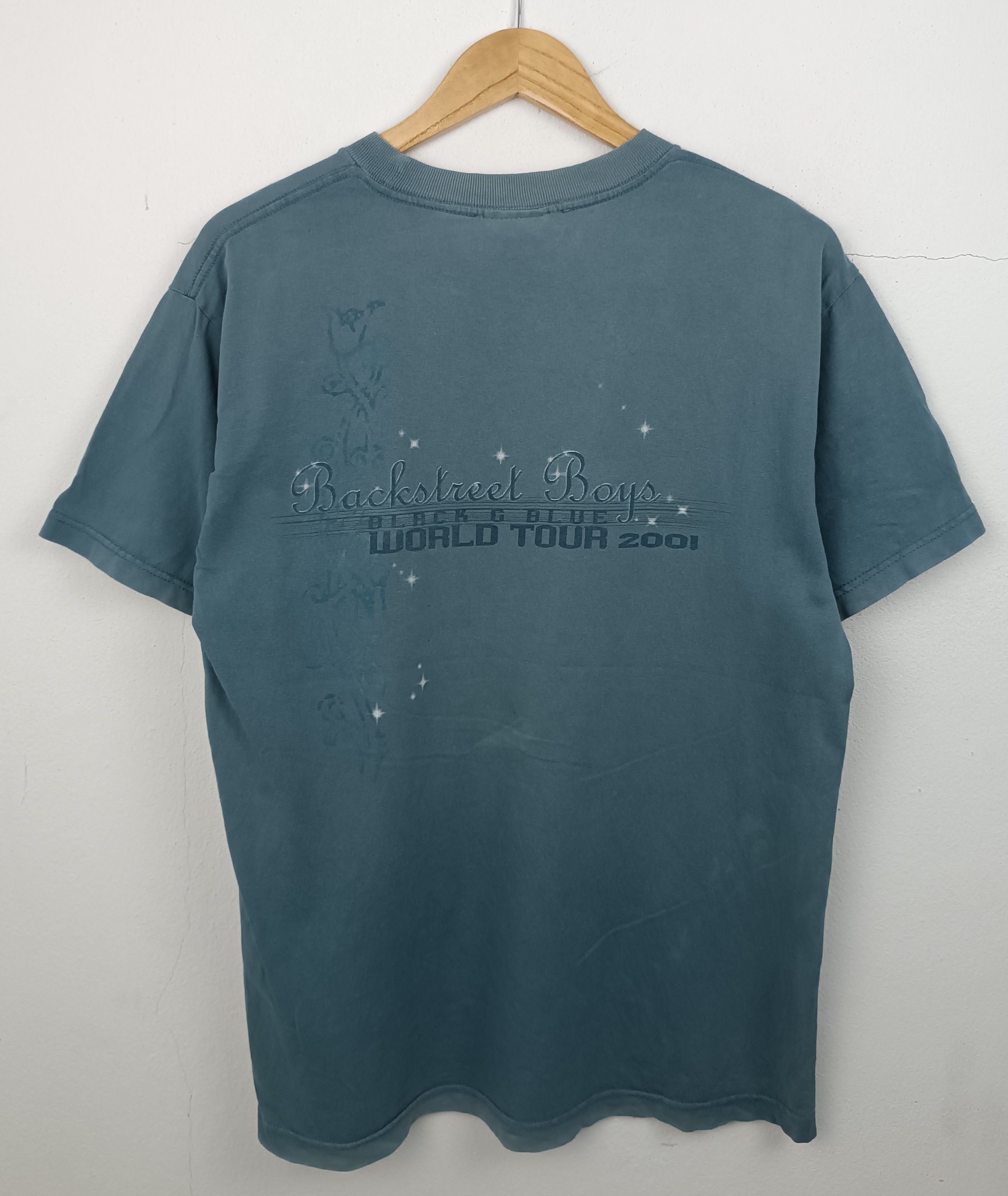 Band Tees VINTAGE 2001 BACKSTREET BOYS BLACK & BLUE TOUR nsync otown Size US M / EU 48-50 / 2 - 12 Thumbnail